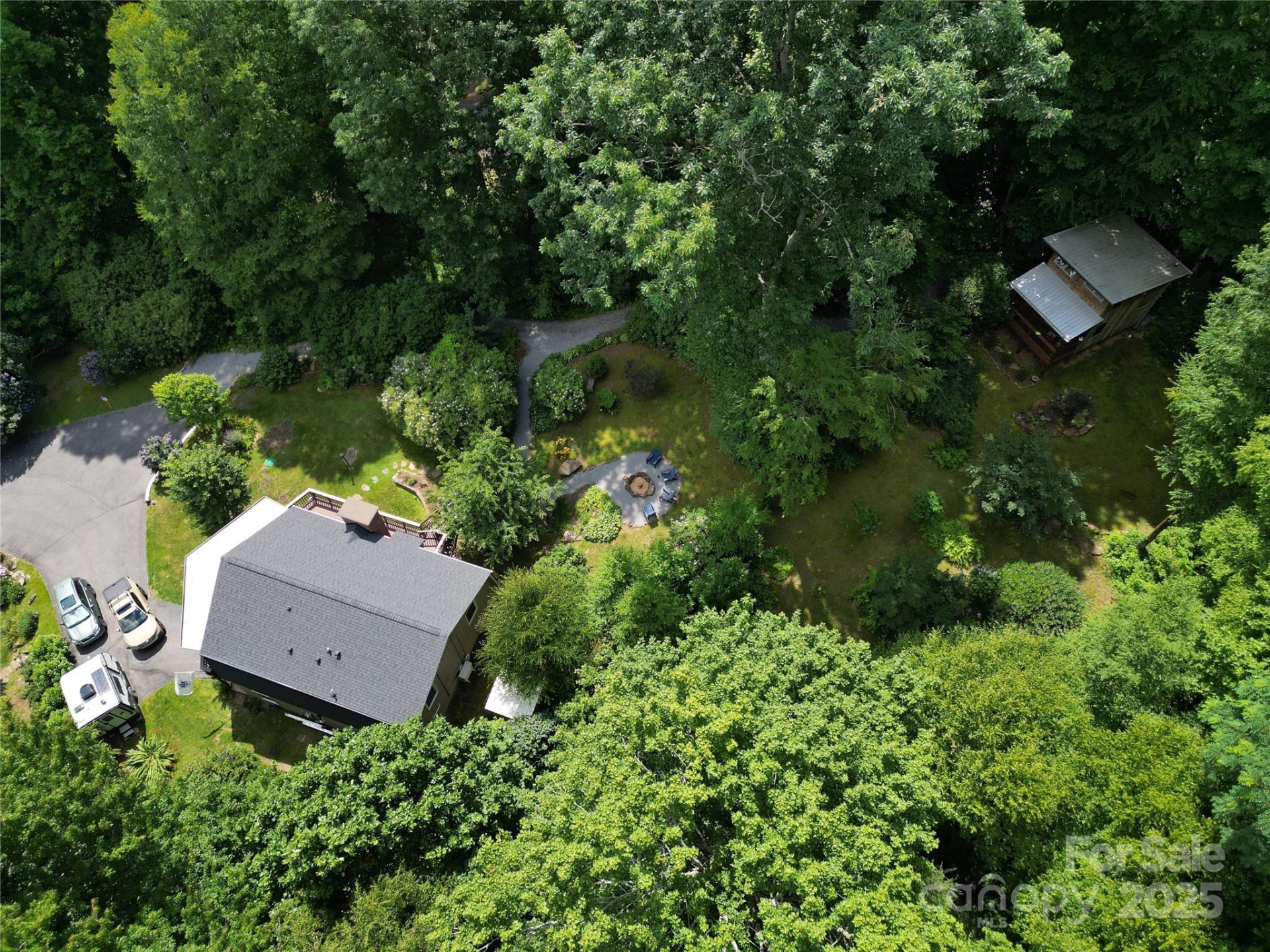 477 Locust Drive - Photo 3