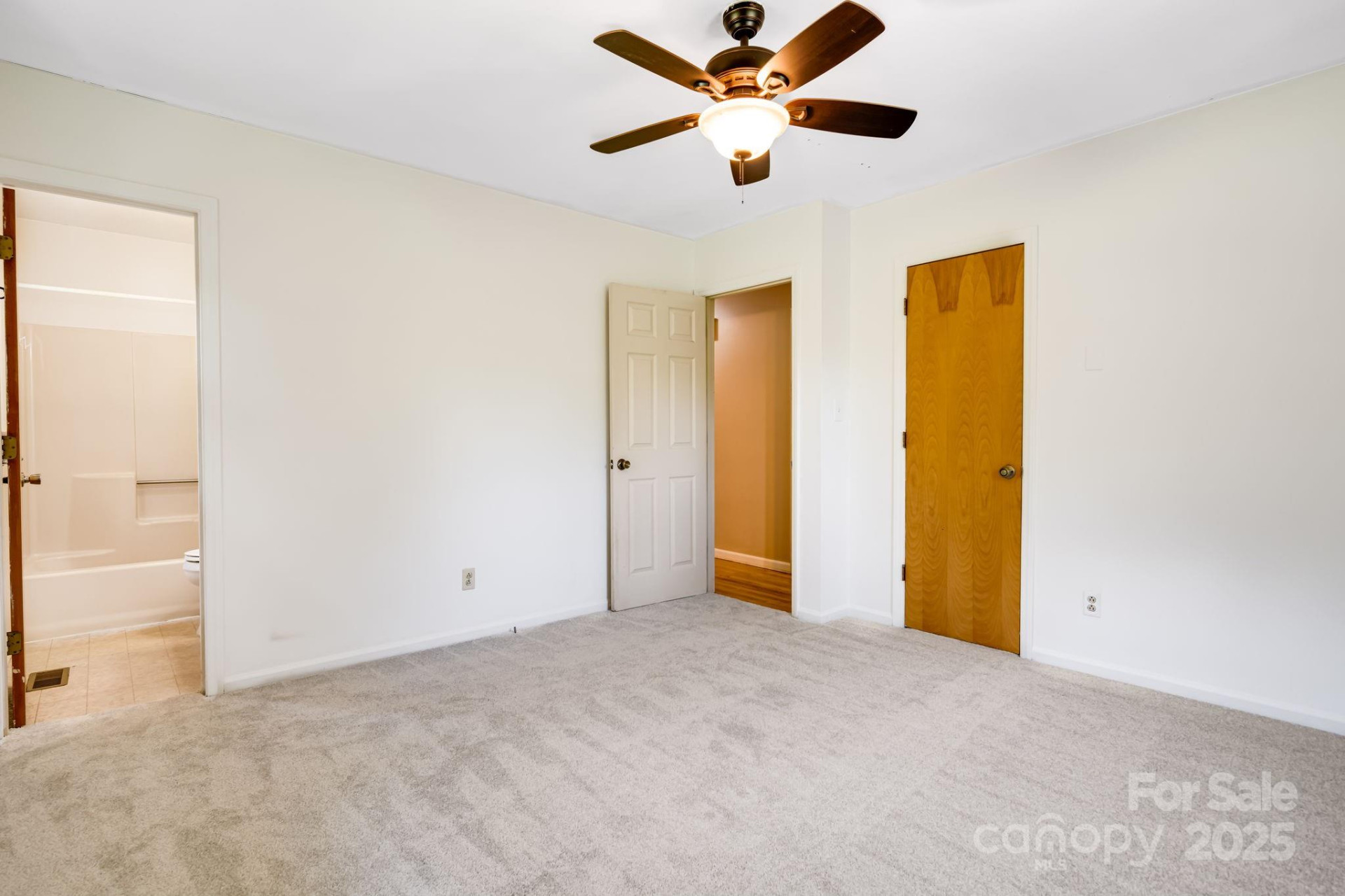 1360 Jupiter Road - Photo 12