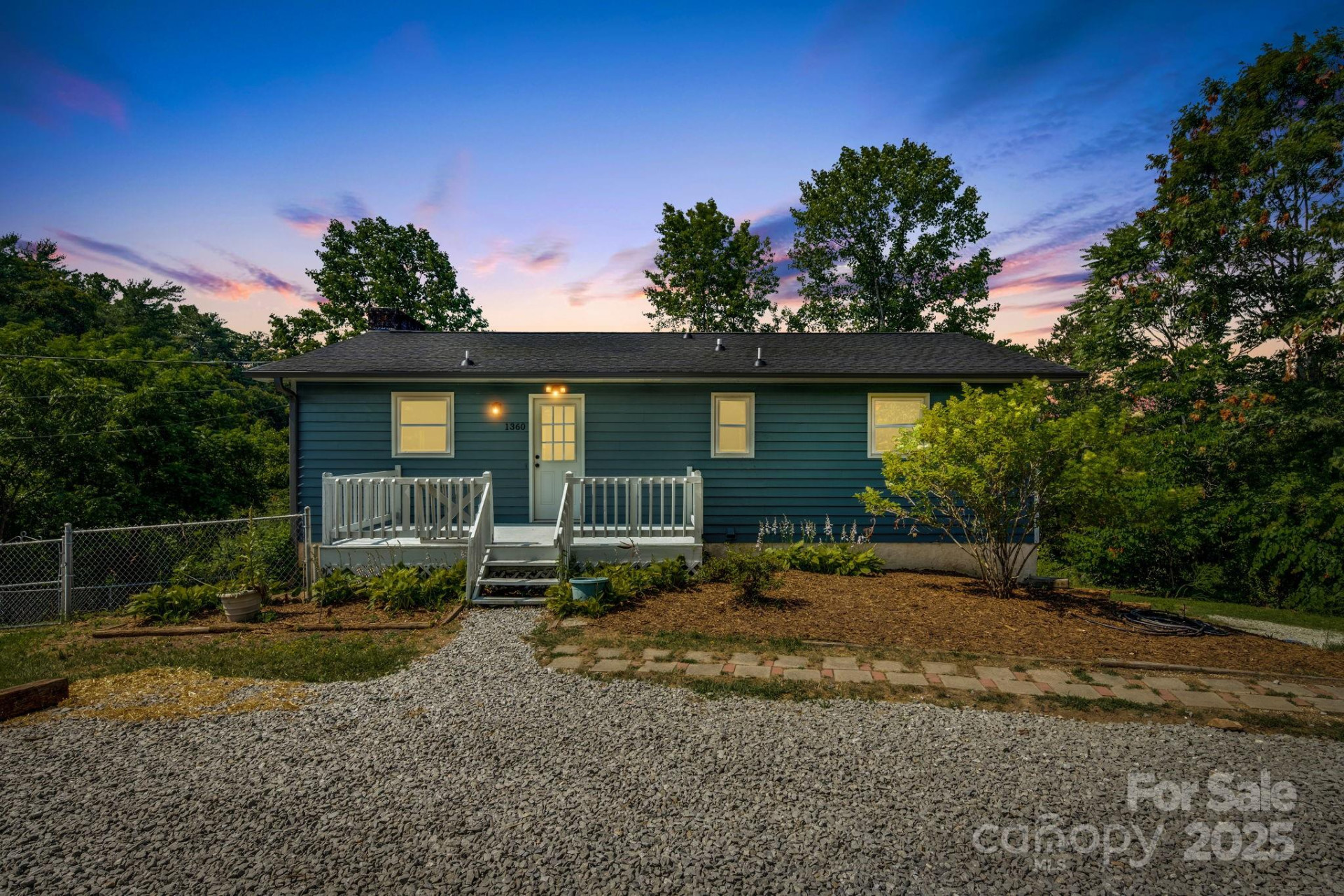 1360 Jupiter Road - Photo 3