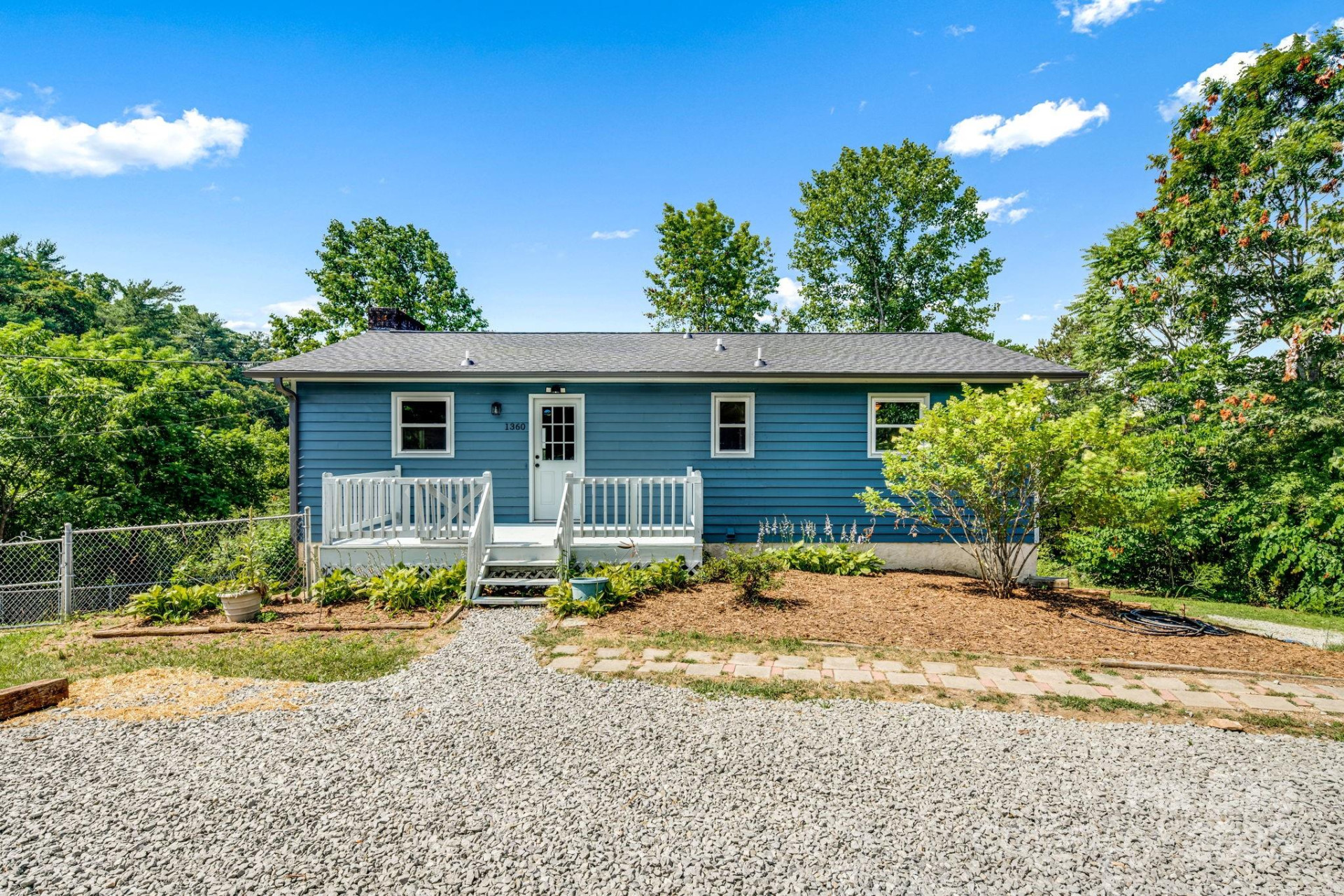 1360 Jupiter Road - Photo 5