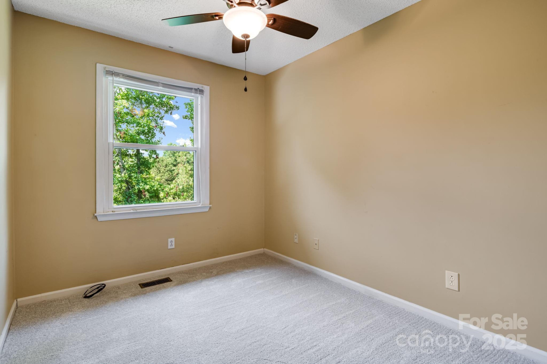 1360 Jupiter Road - Photo 8