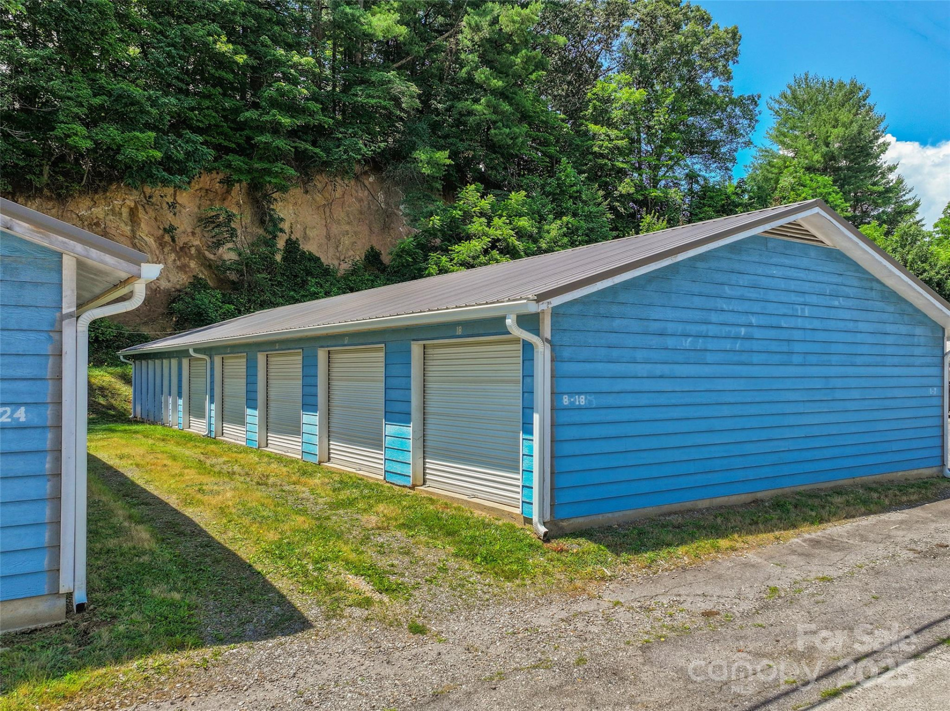 8275 Carolina Boulevard - Photo 11