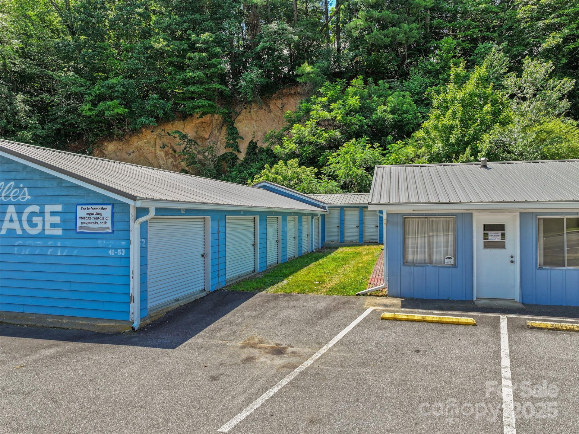 8275 Carolina Boulevard - Photo 12