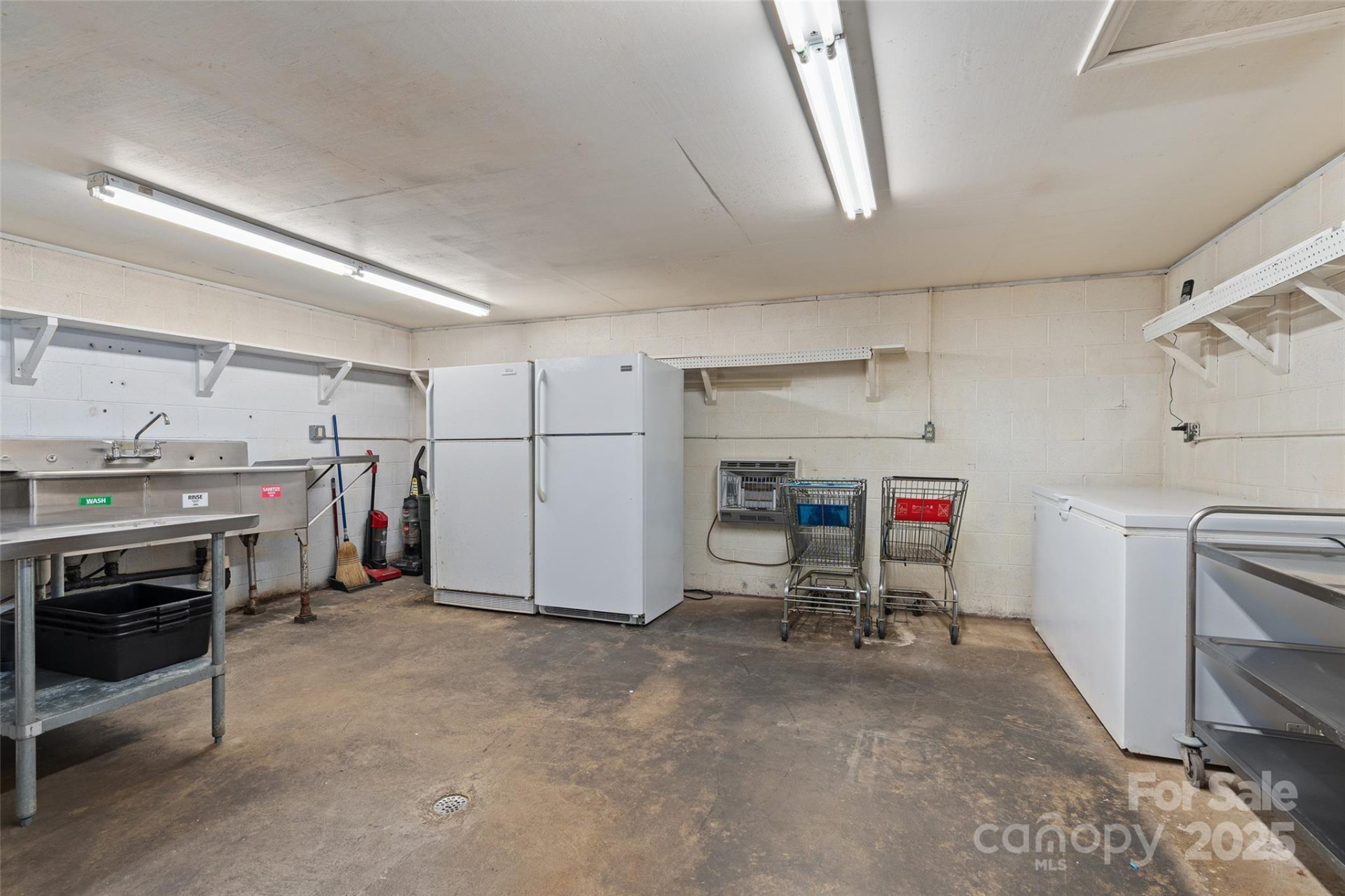 8275 Carolina Boulevard - Photo 30