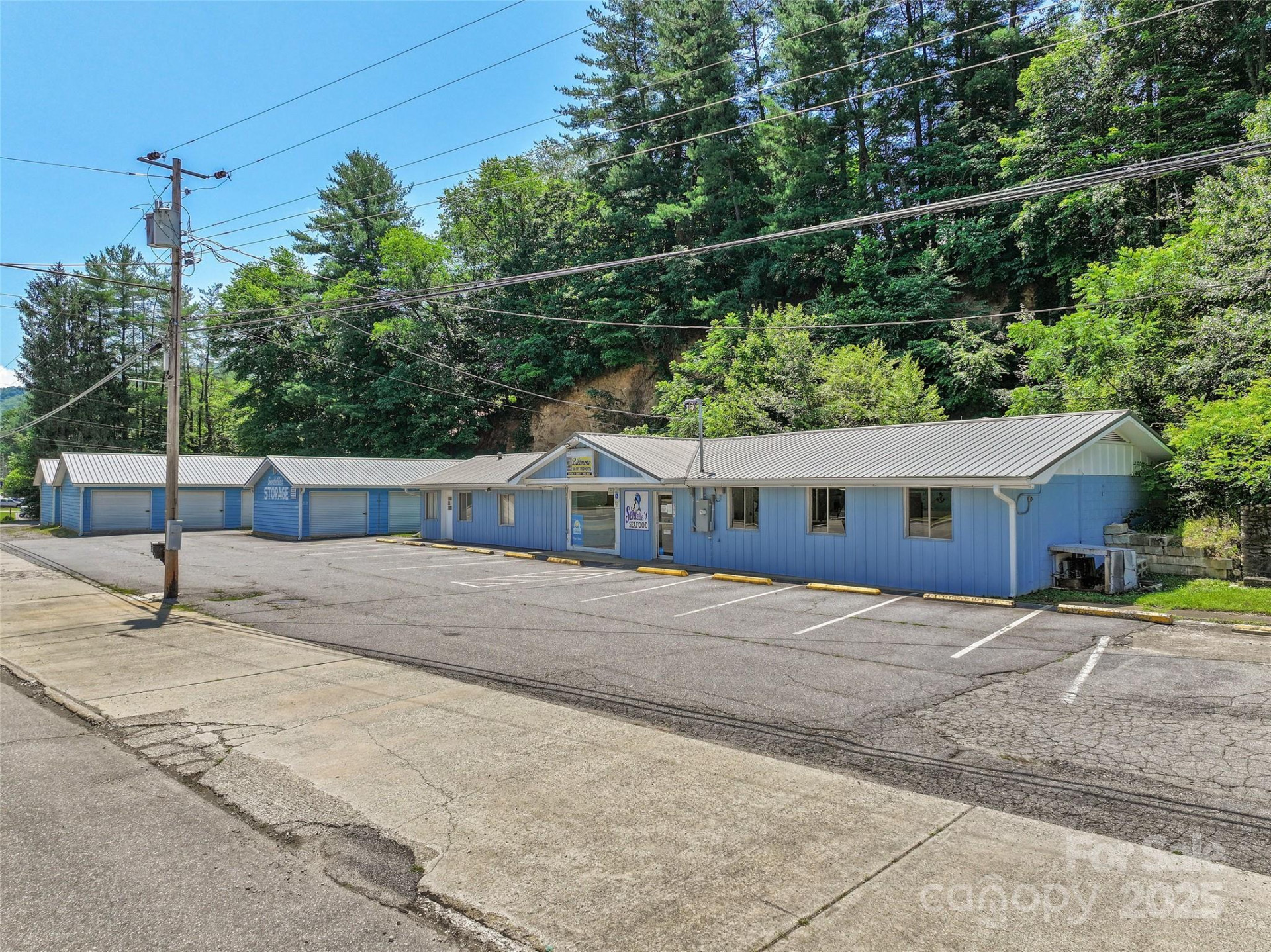 8275 Carolina Boulevard - Photo 7