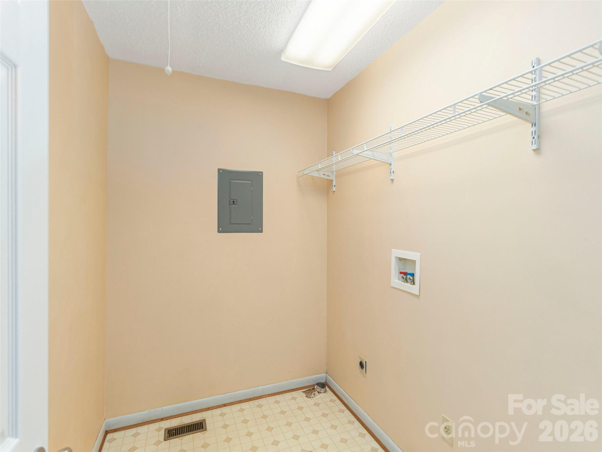 20 Spring Drive - Photo 8