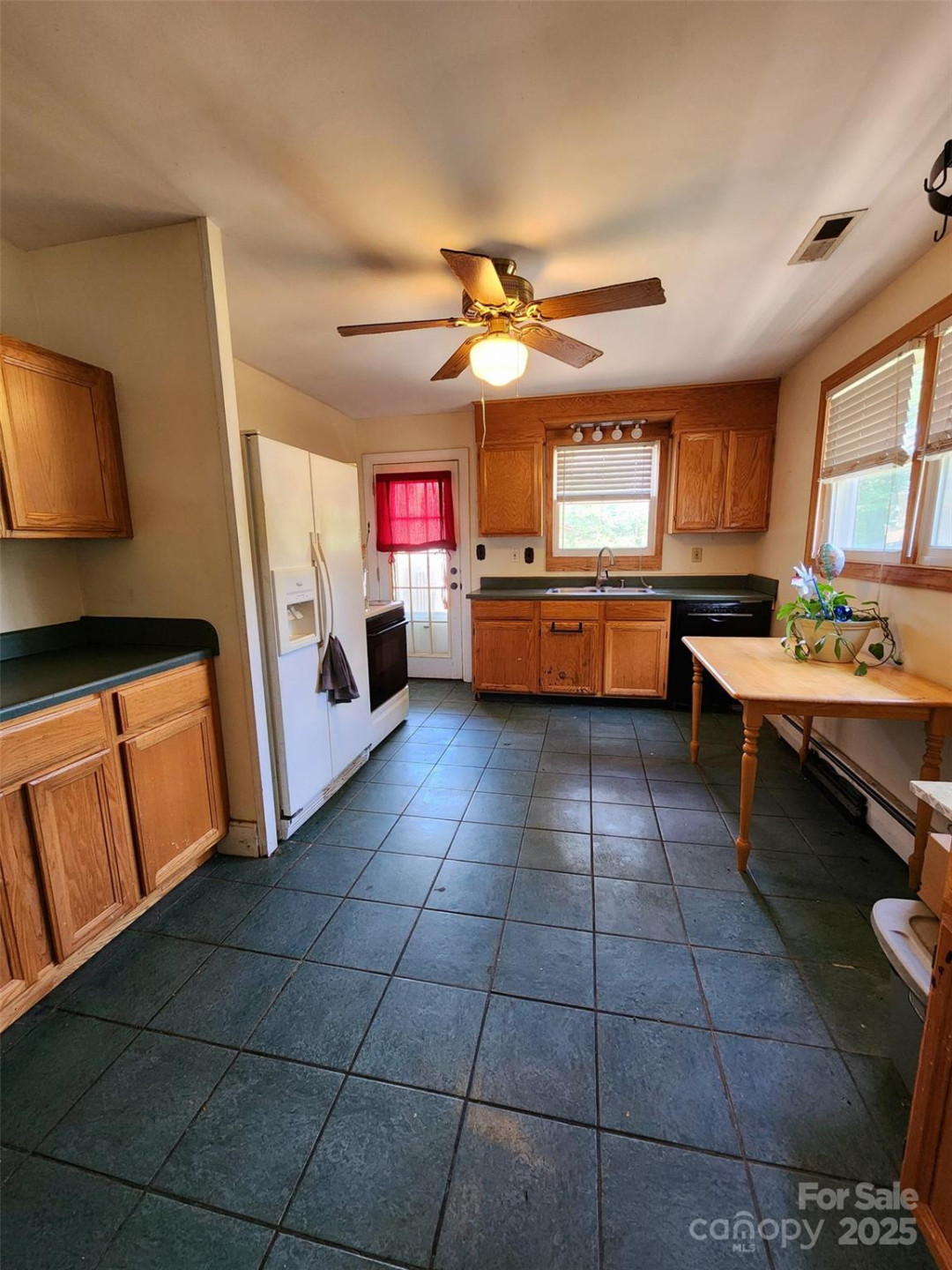 169 Montview Circle - Photo 6