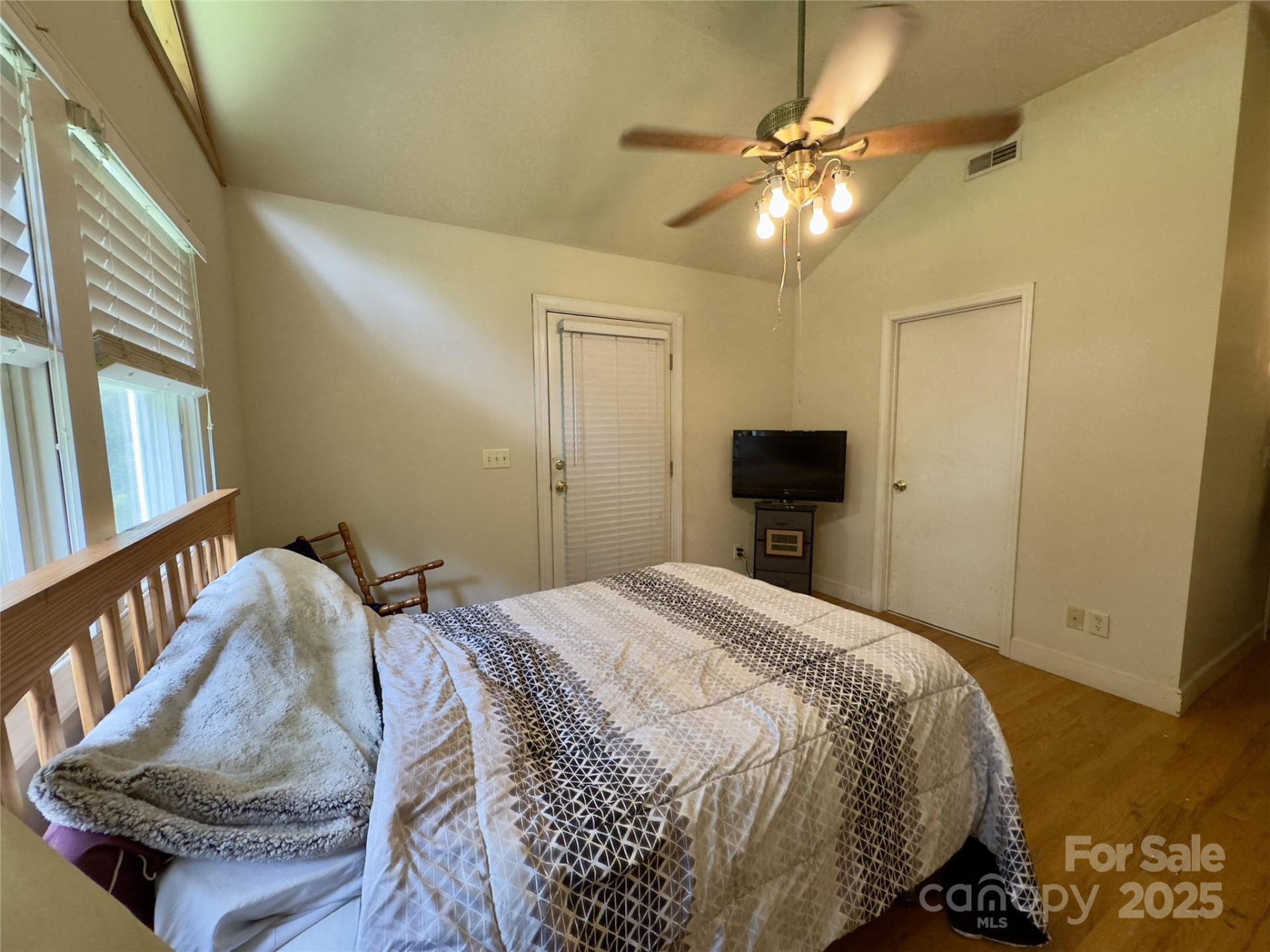 169 Montview Circle - Photo 8