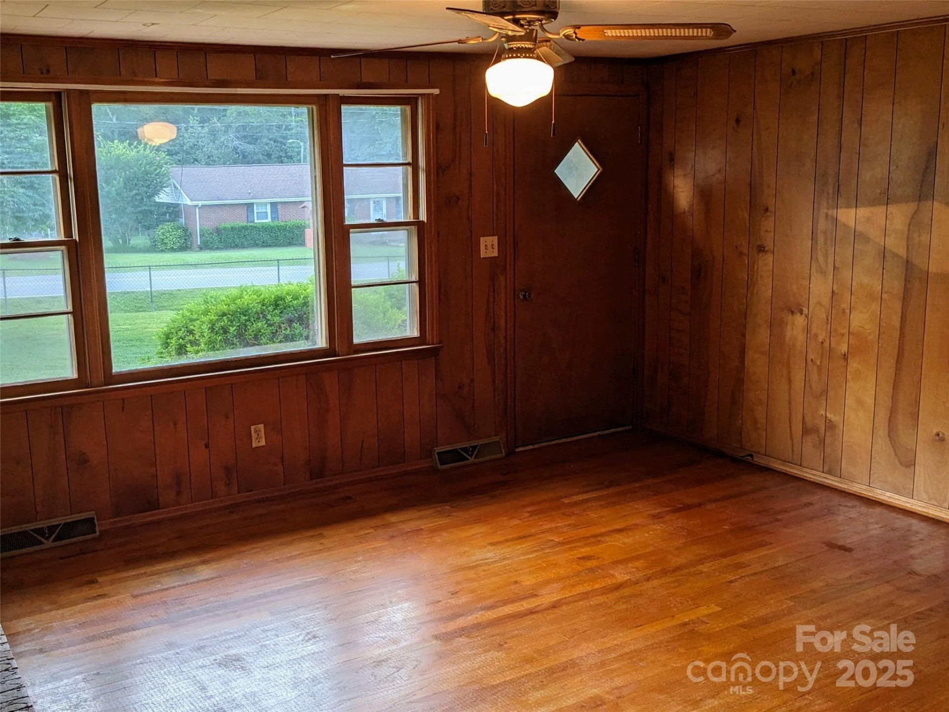 188 Debby Lane - Photo 8