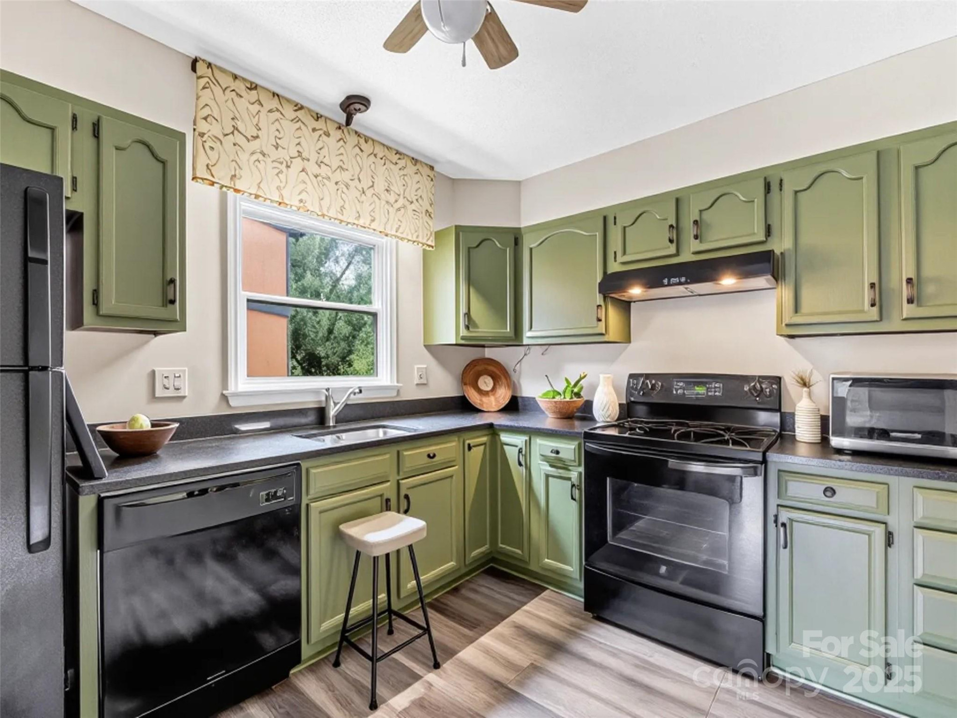 1745 Haywood Manor Road #A - Photo 6