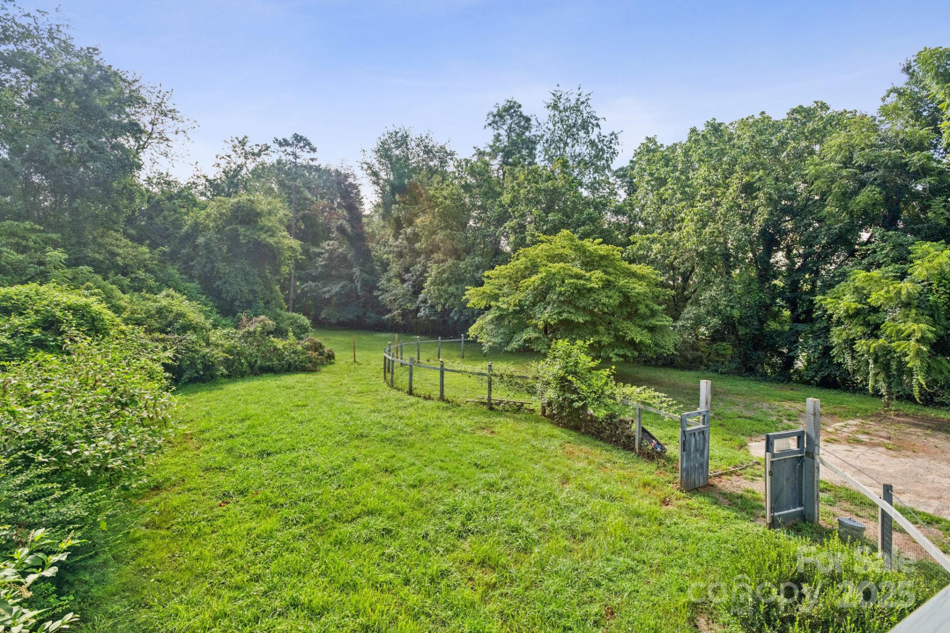 379 Louisiana Avenue - Photo 3