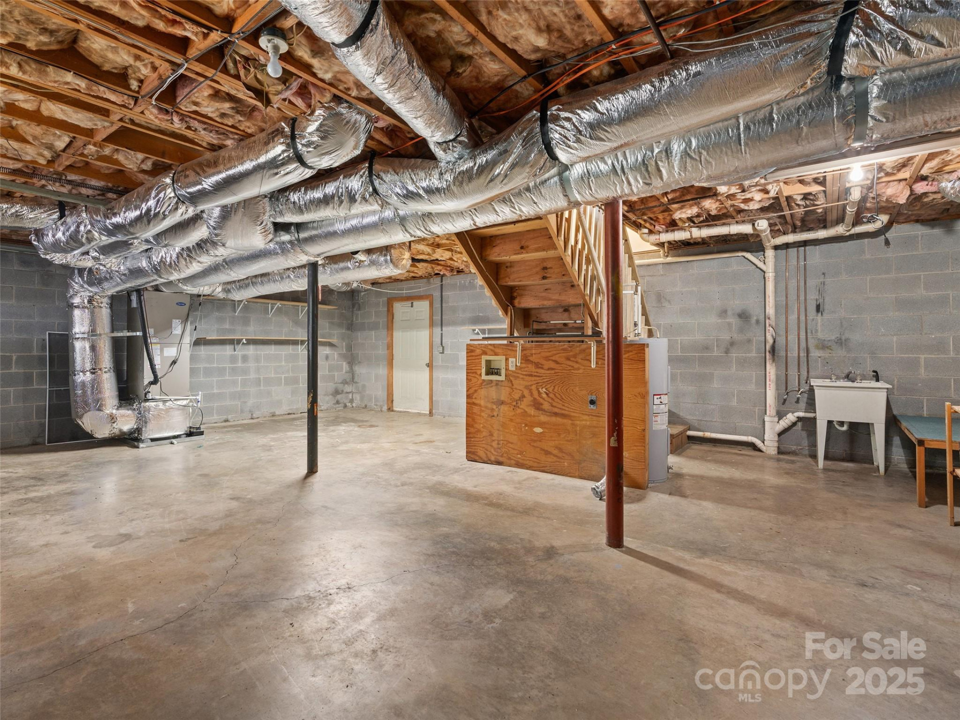 228 Hyatt Street - Photo 14