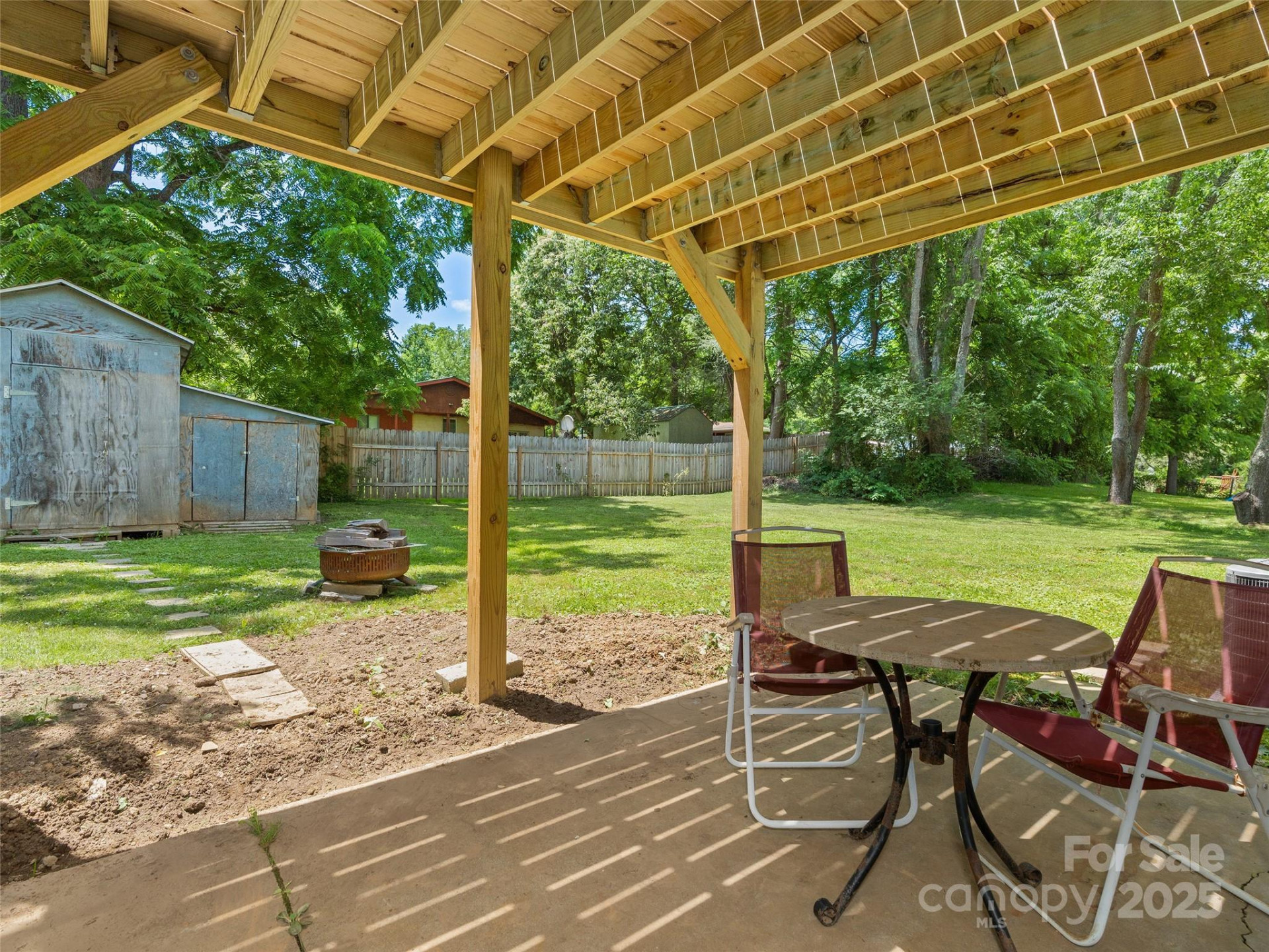 228 Hyatt Street - Photo 16