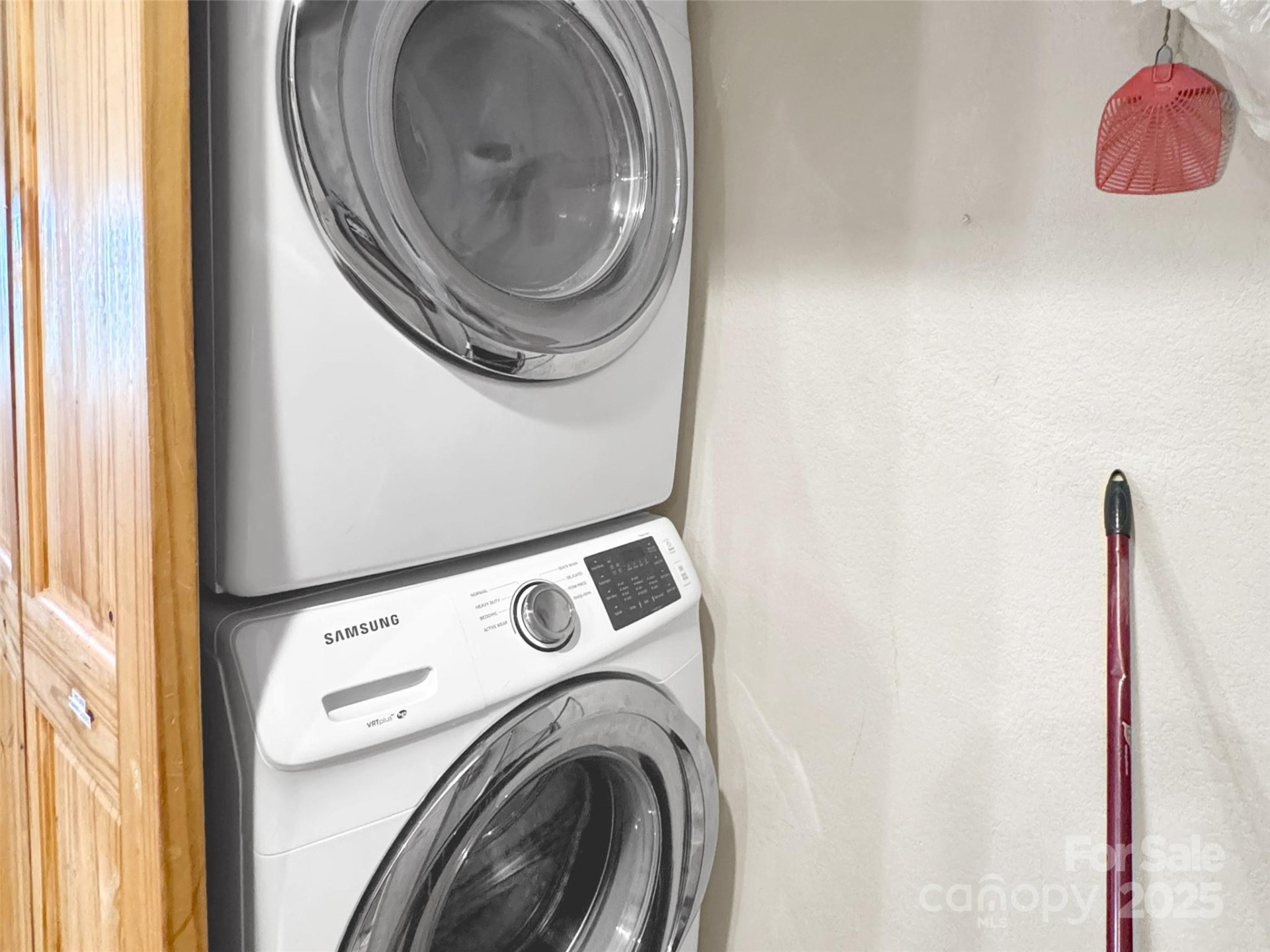 1064 Point Of View Drive - Photo 13