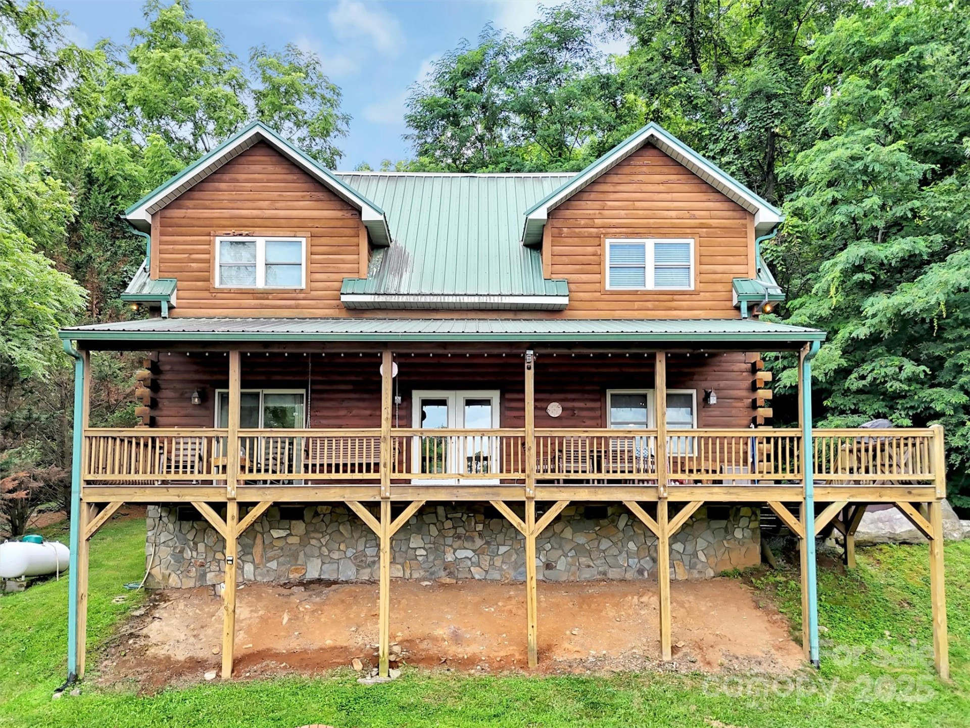 1064 Point Of View Drive - Photo 3