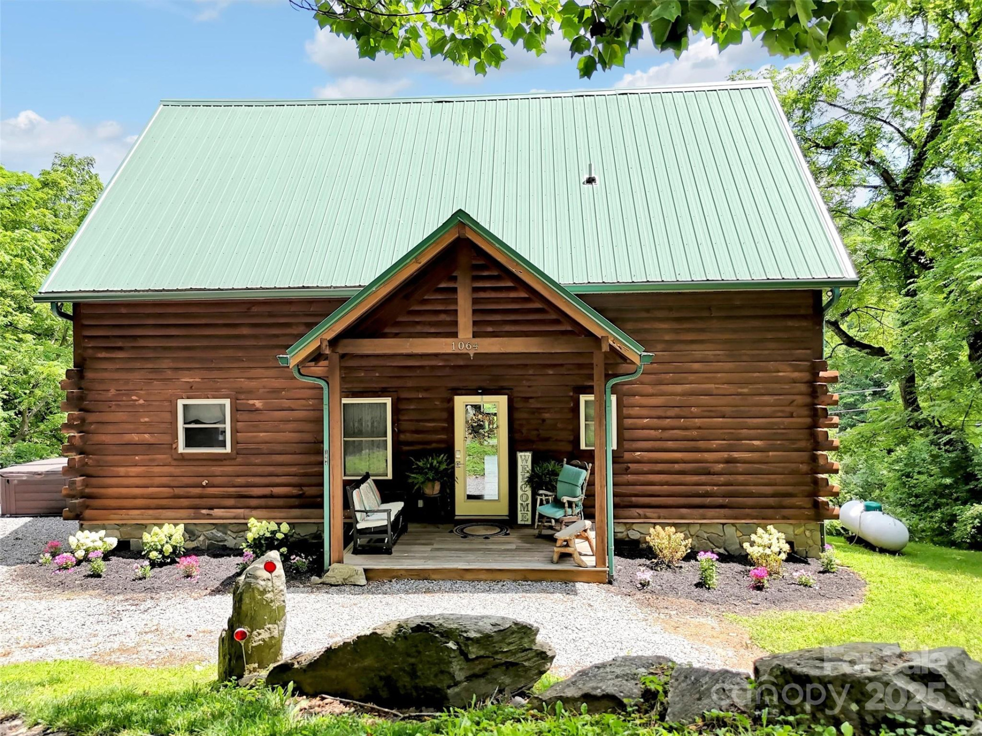 1064 Point Of View Drive - Photo 39