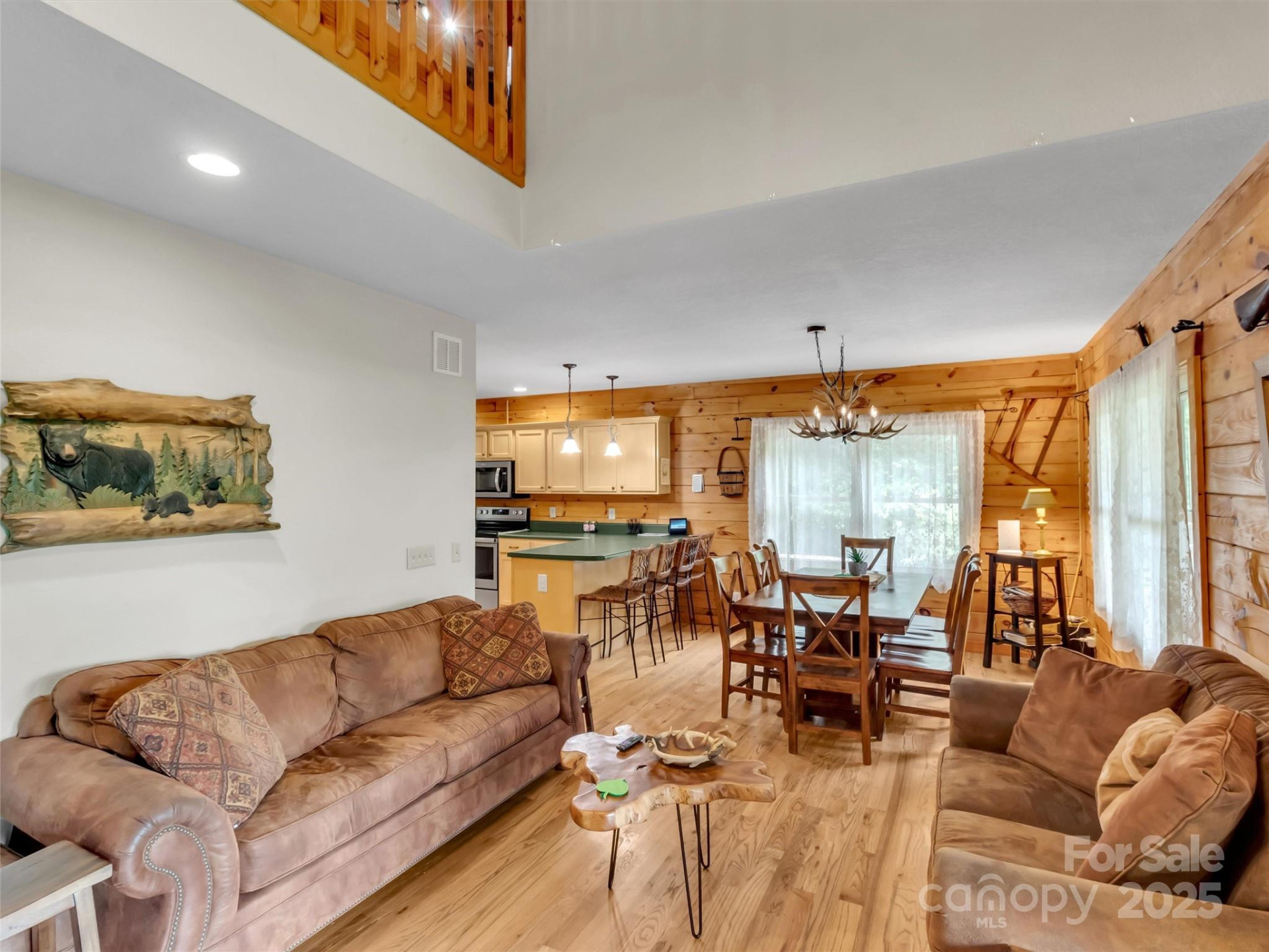 1064 Point Of View Drive - Photo 5