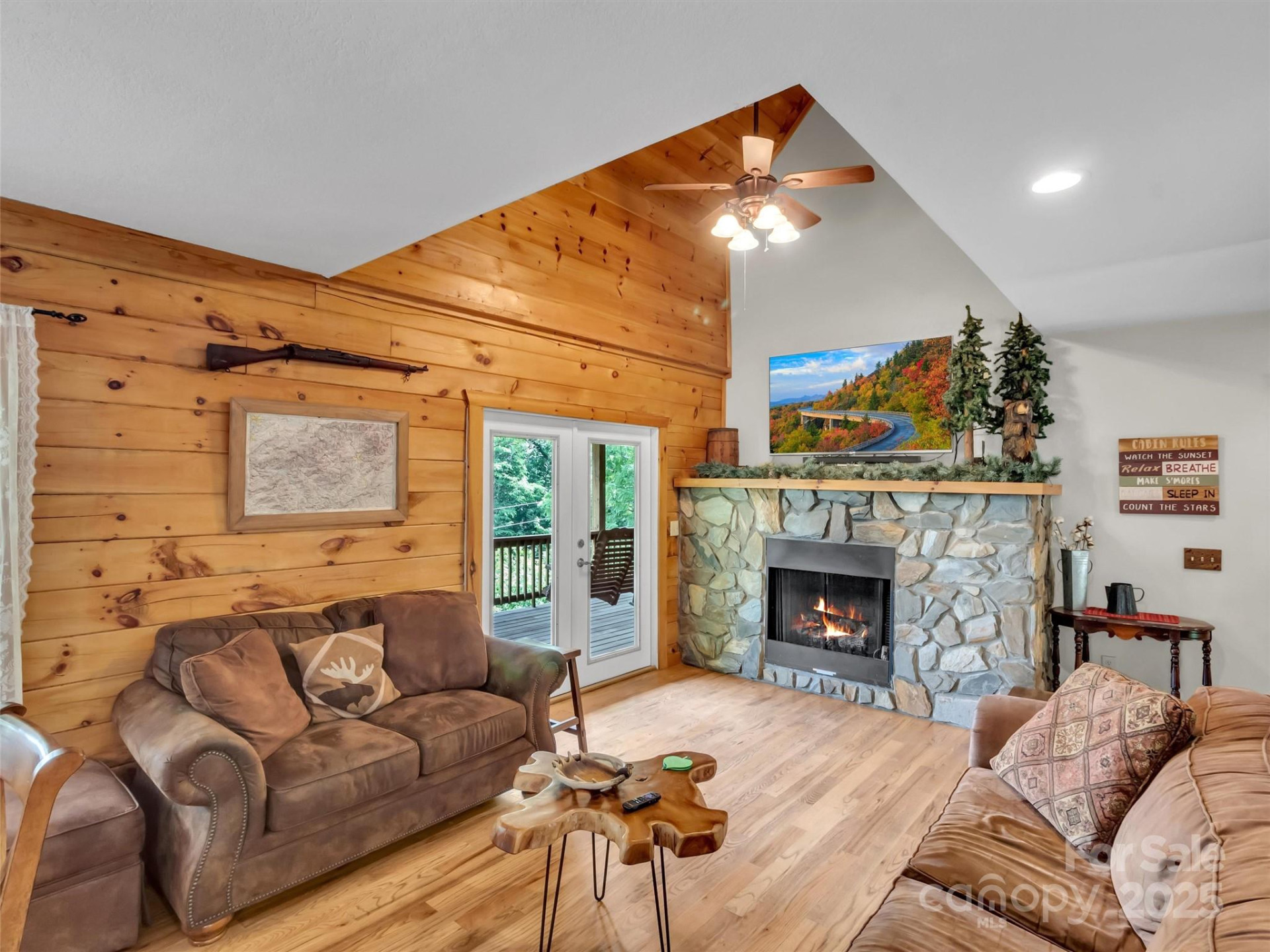 1064 Point Of View Drive - Photo 6