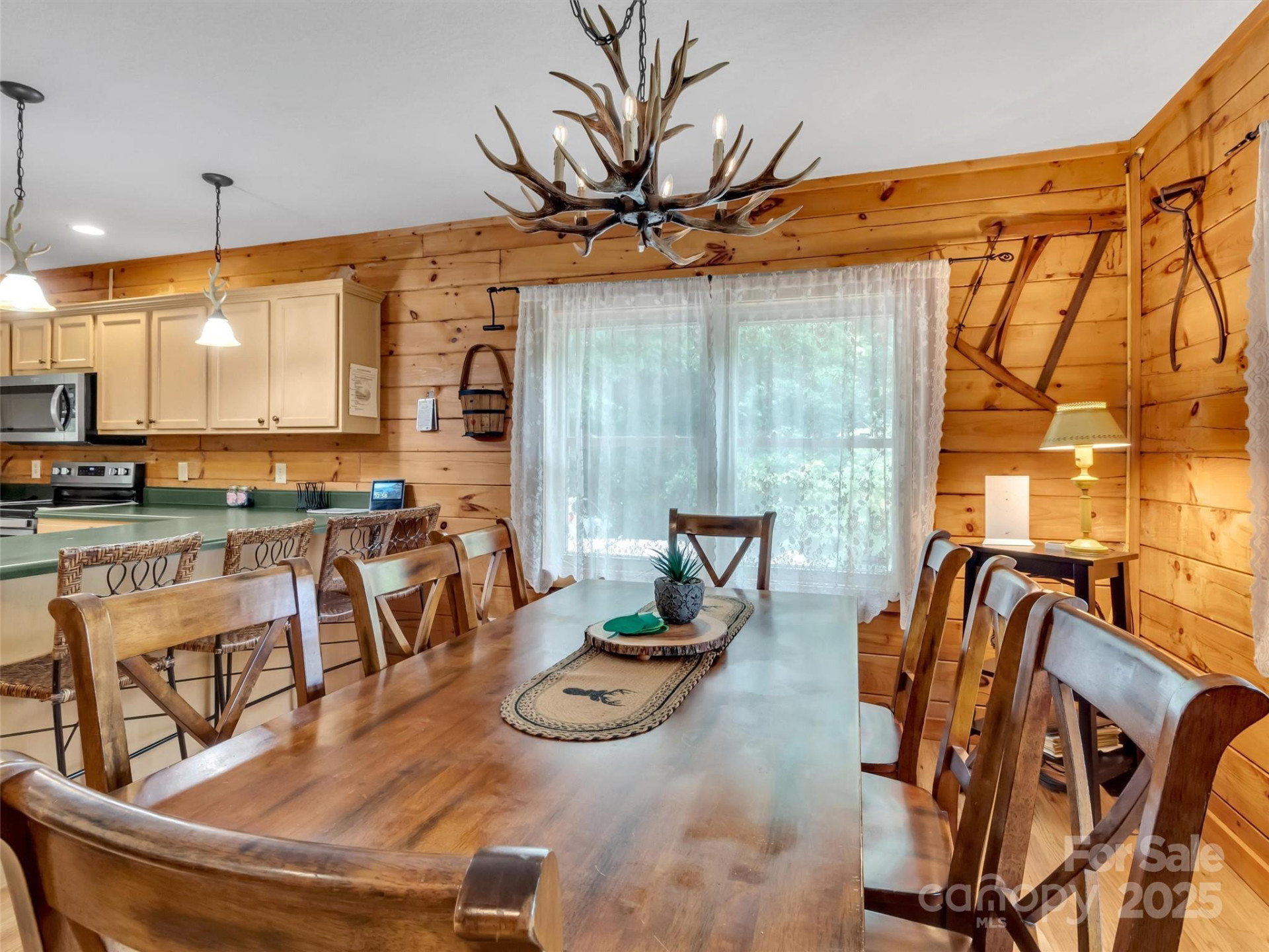 1064 Point Of View Drive - Photo 9