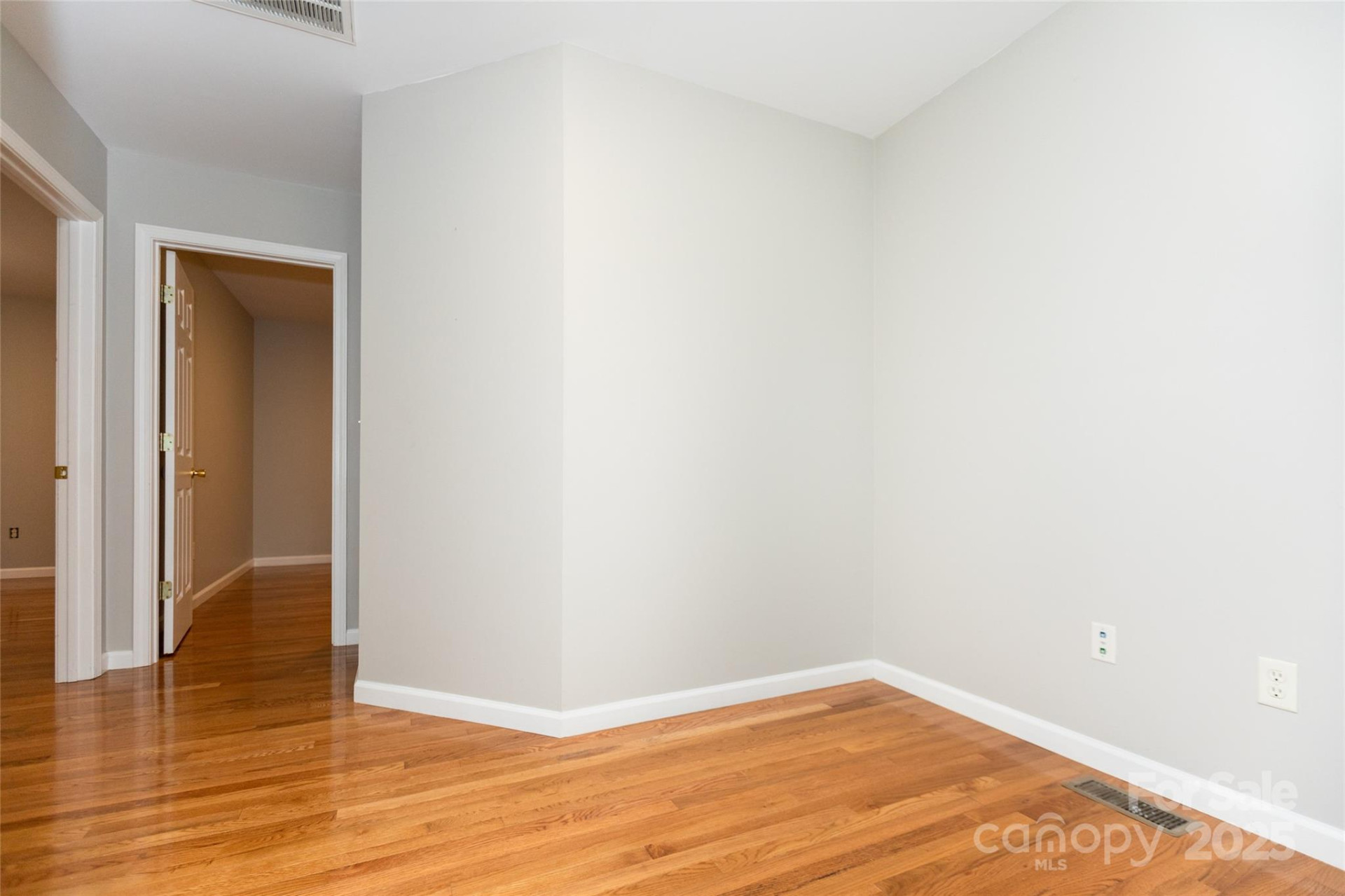 13 Castle Street #A and B - Photo 22