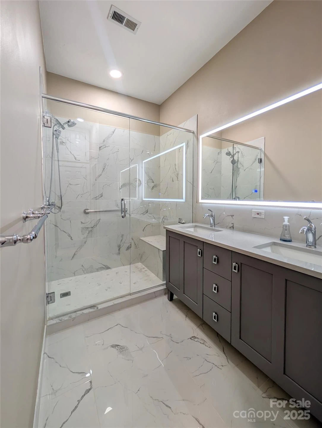 30 Club Villa Court #B2 - Photo 36