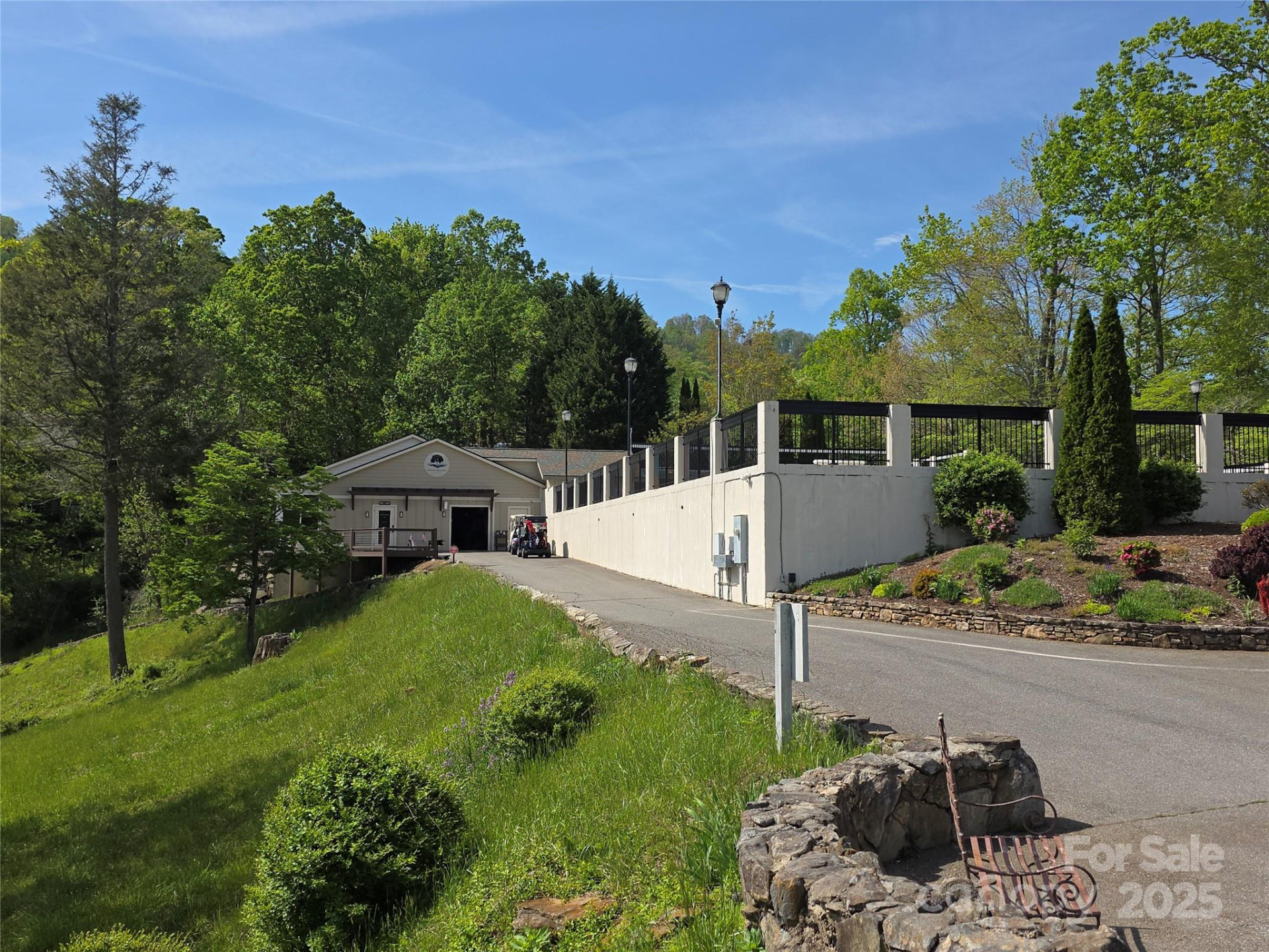 801399 Ivy Road #216 - Photo 18