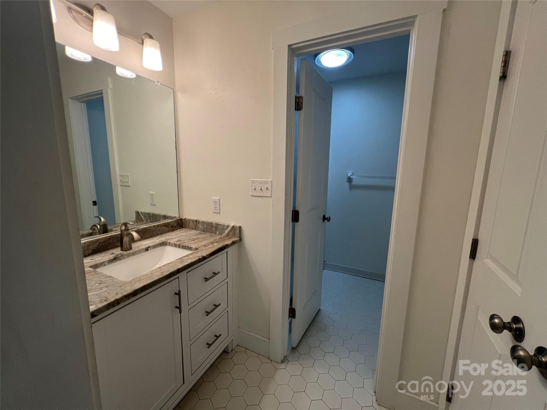 609 Crowfields Lane - Photo 20