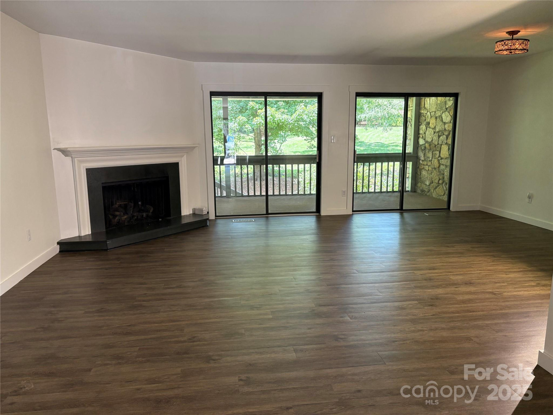 609 Crowfields Lane - Photo 7