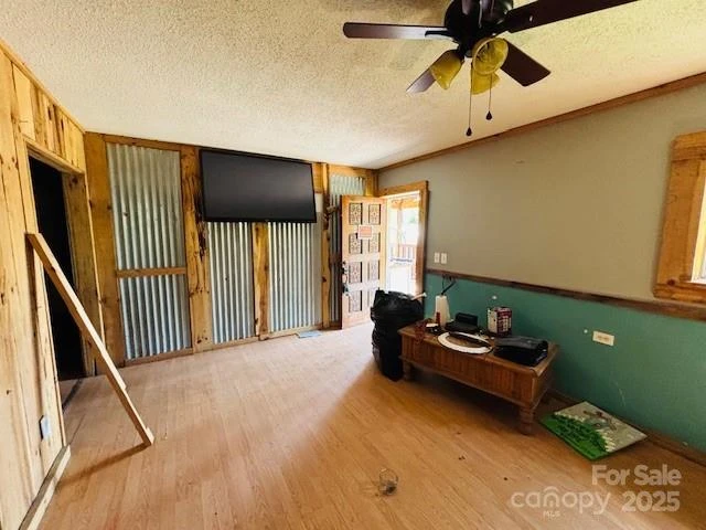 198 Morningside Drive - Photo 3