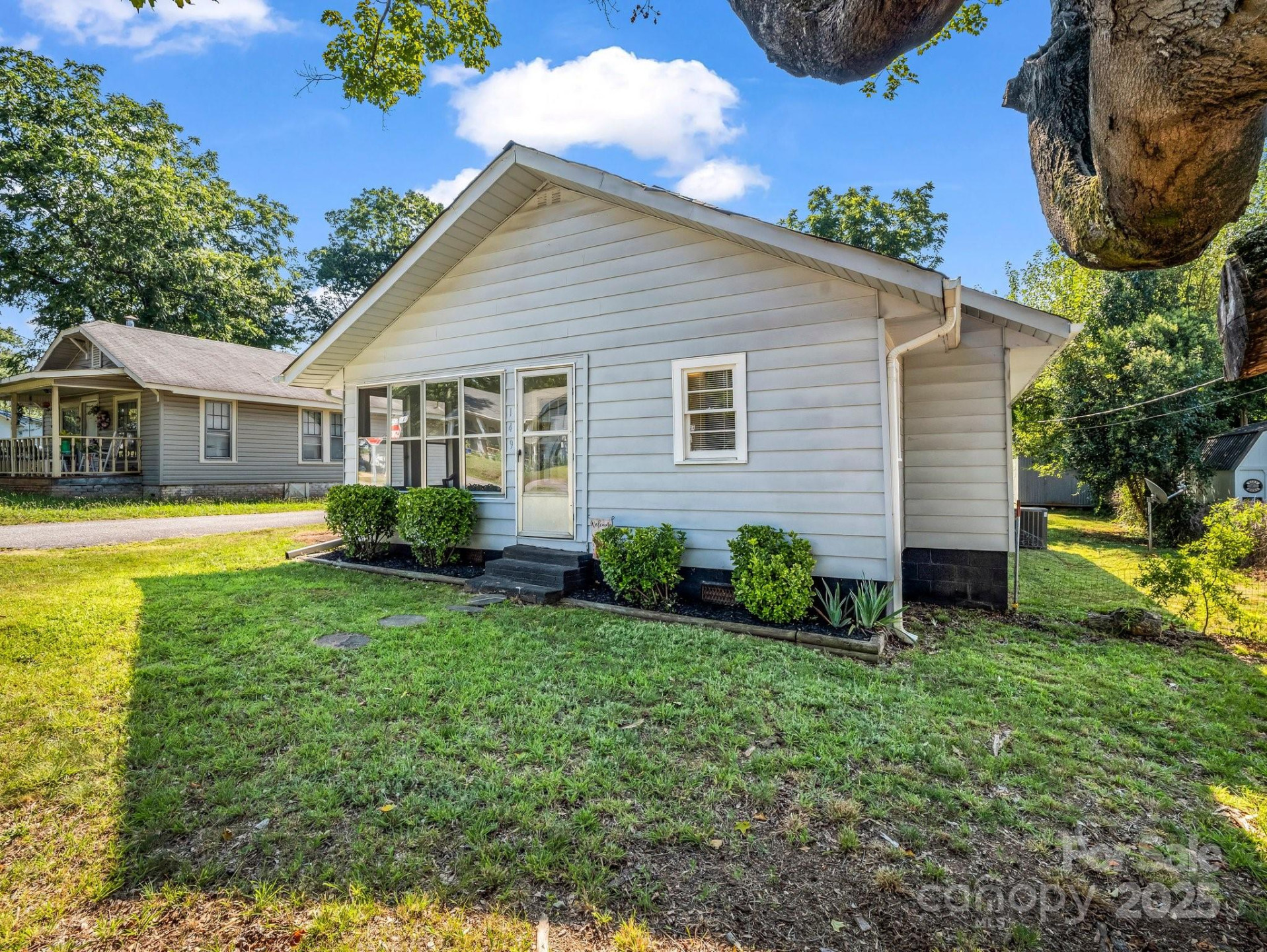 149 Wisconsin Street - Photo 2