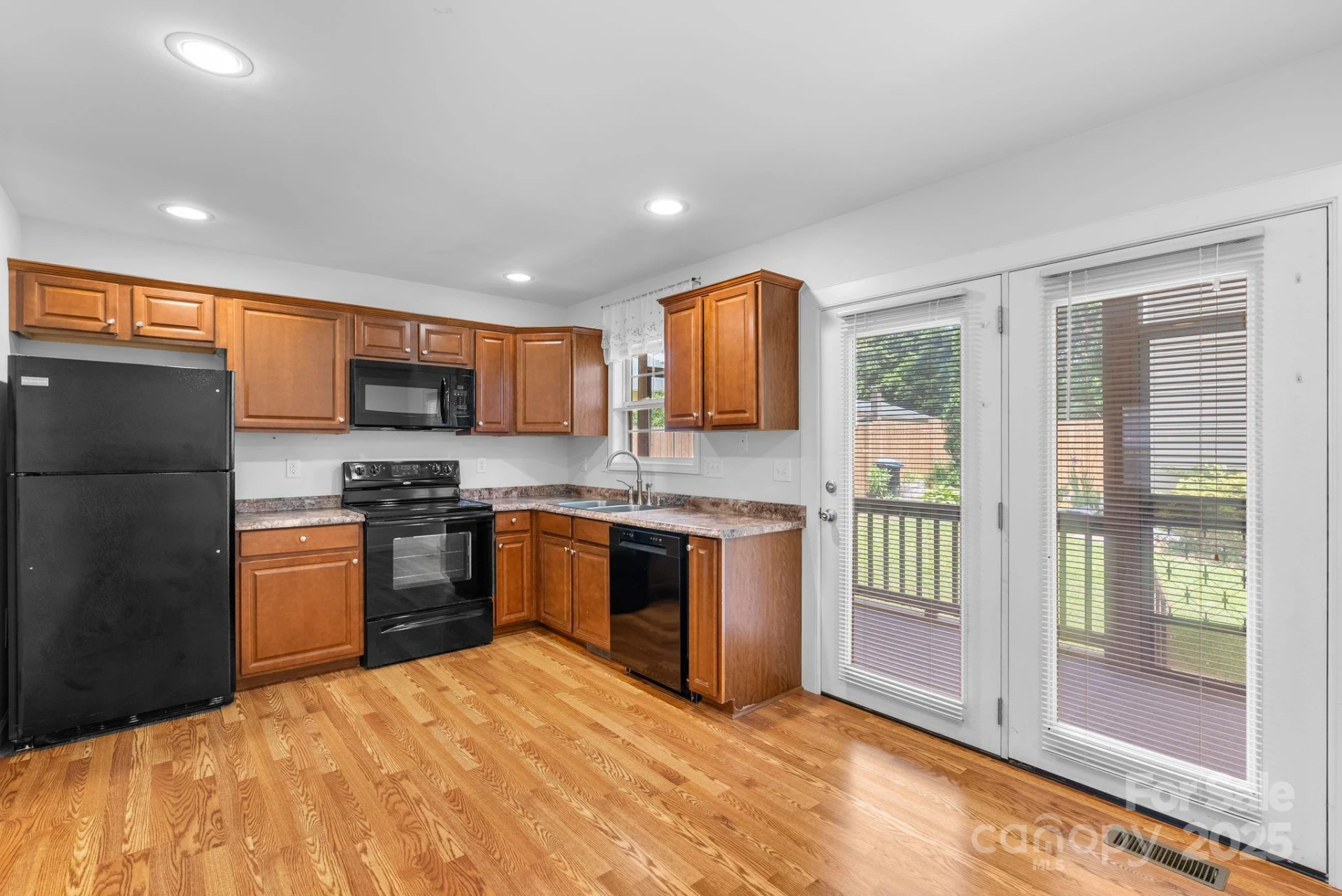 212 & 214 Portmanvilla Road - Photo 8