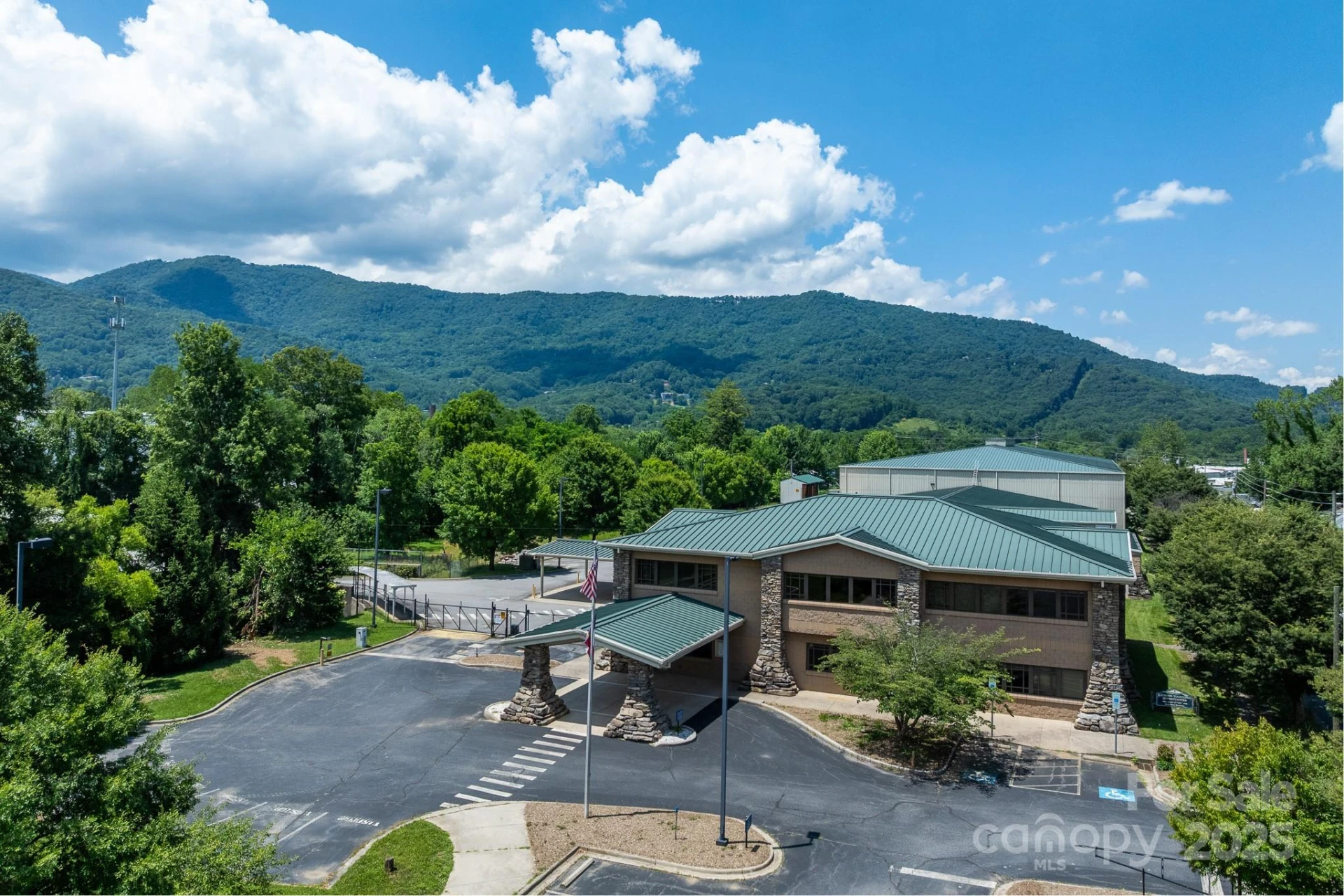 172 Riverbend Street #SALE