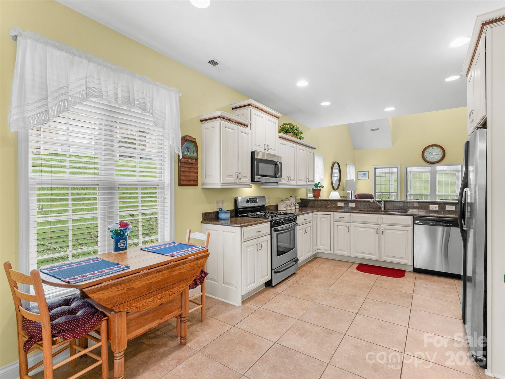 22 Florian Lane - Photo 7