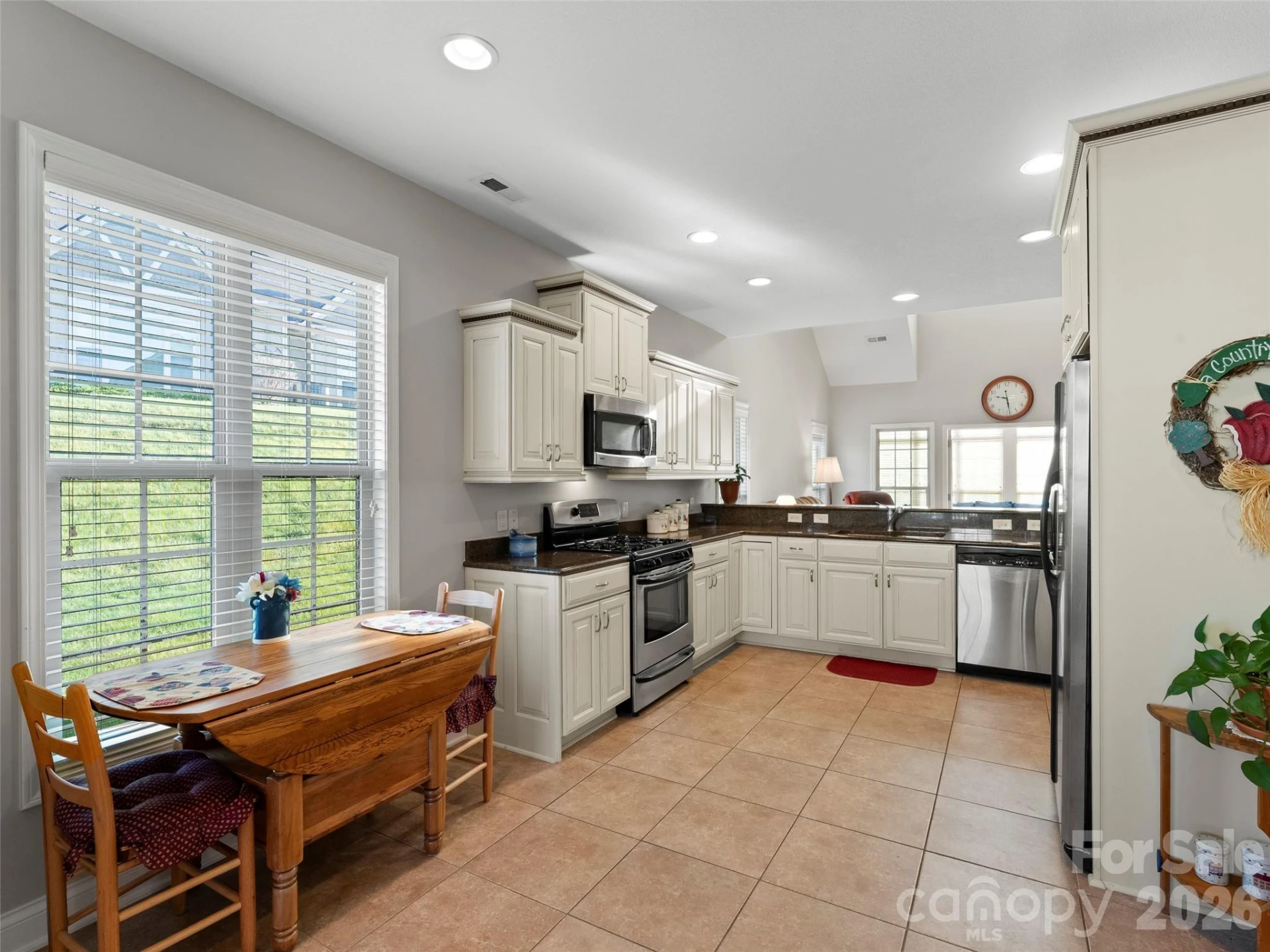 22 Florian Lane - Photo 13