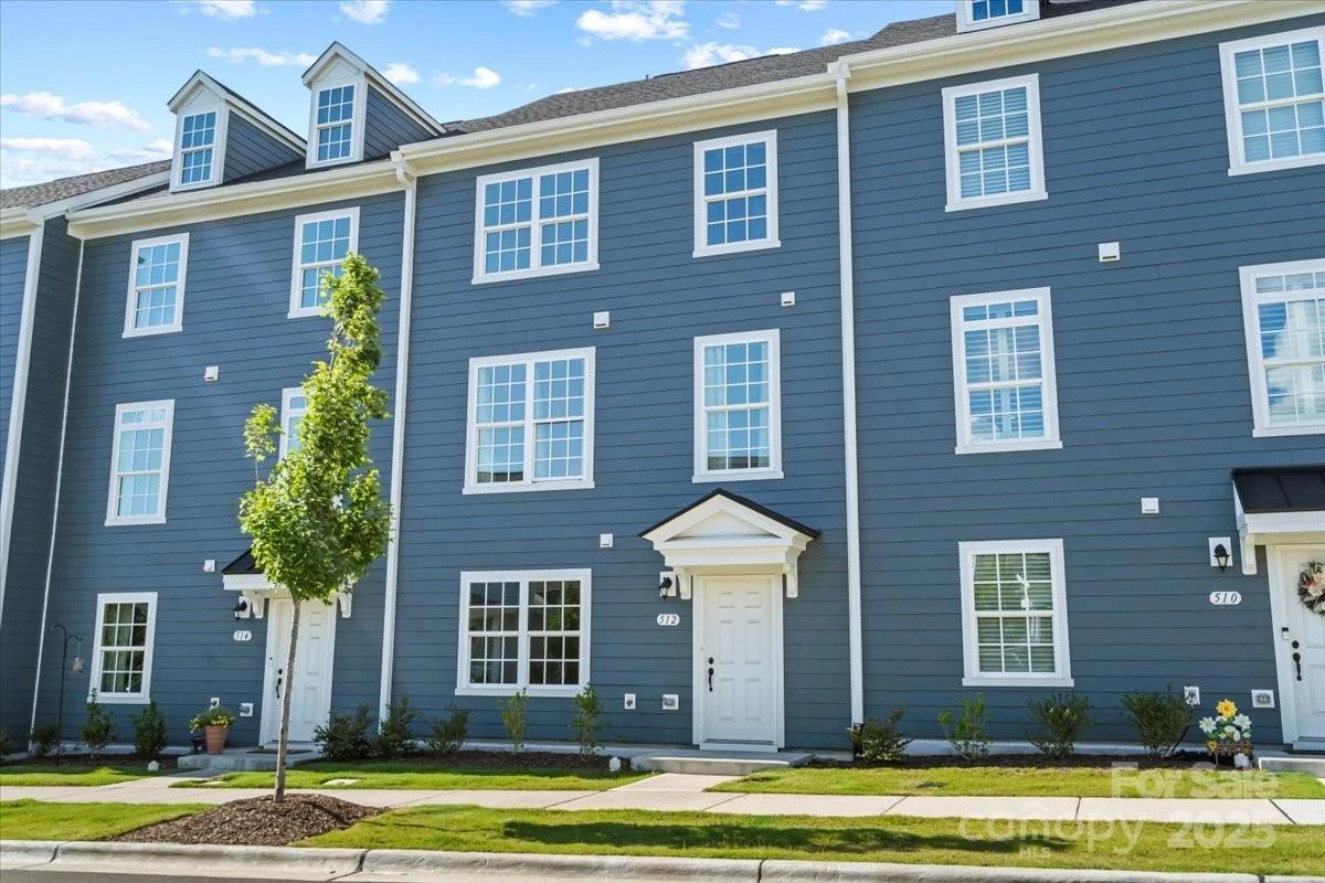 512 Whitehall Circle - Photo 3