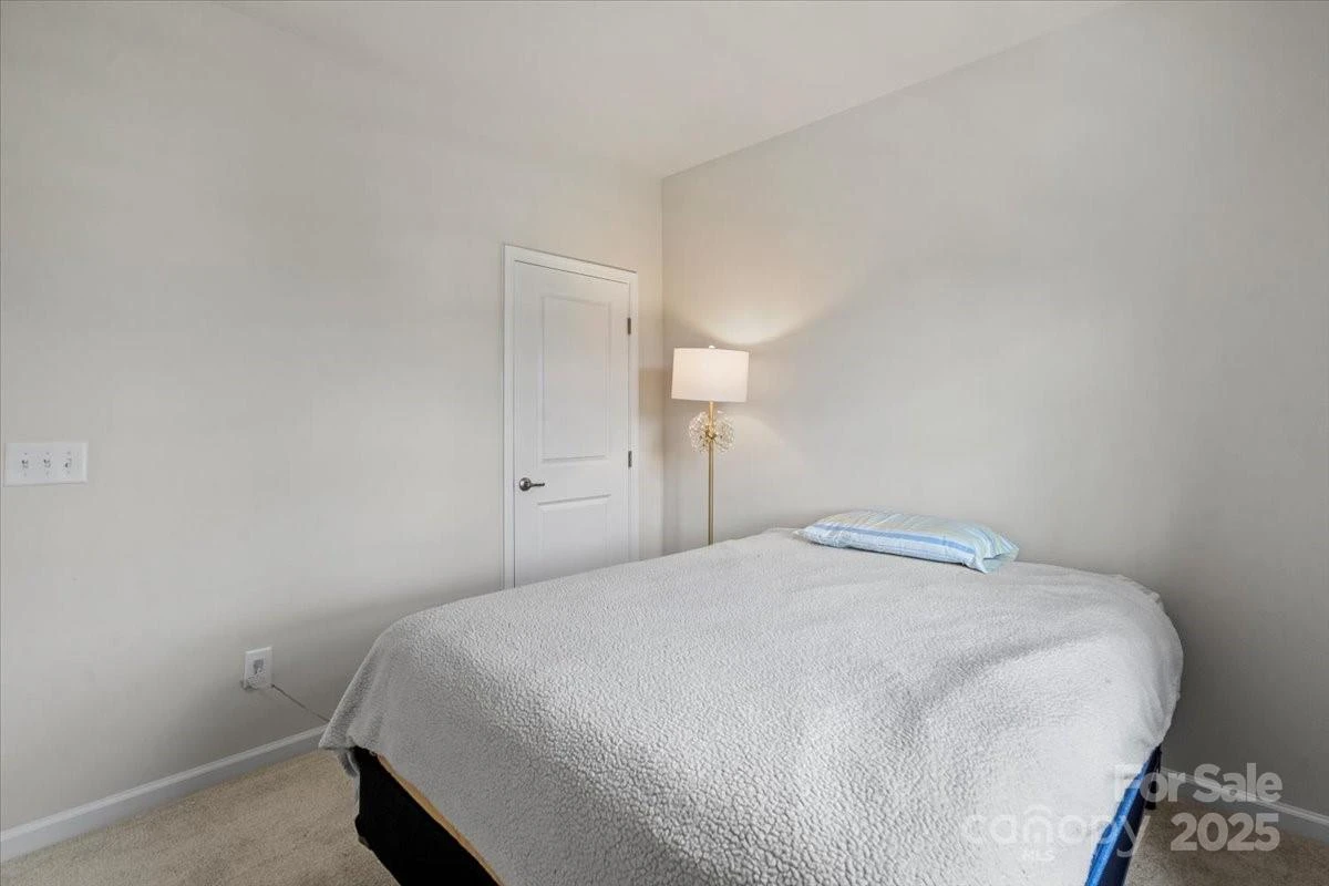 512 Whitehall Circle - Photo 24