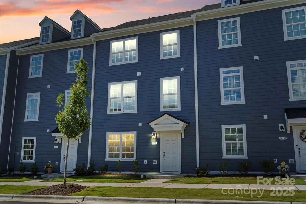512 Whitehall Circle - Photo 4