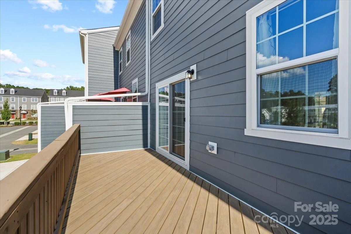 512 Whitehall Circle - Photo 35