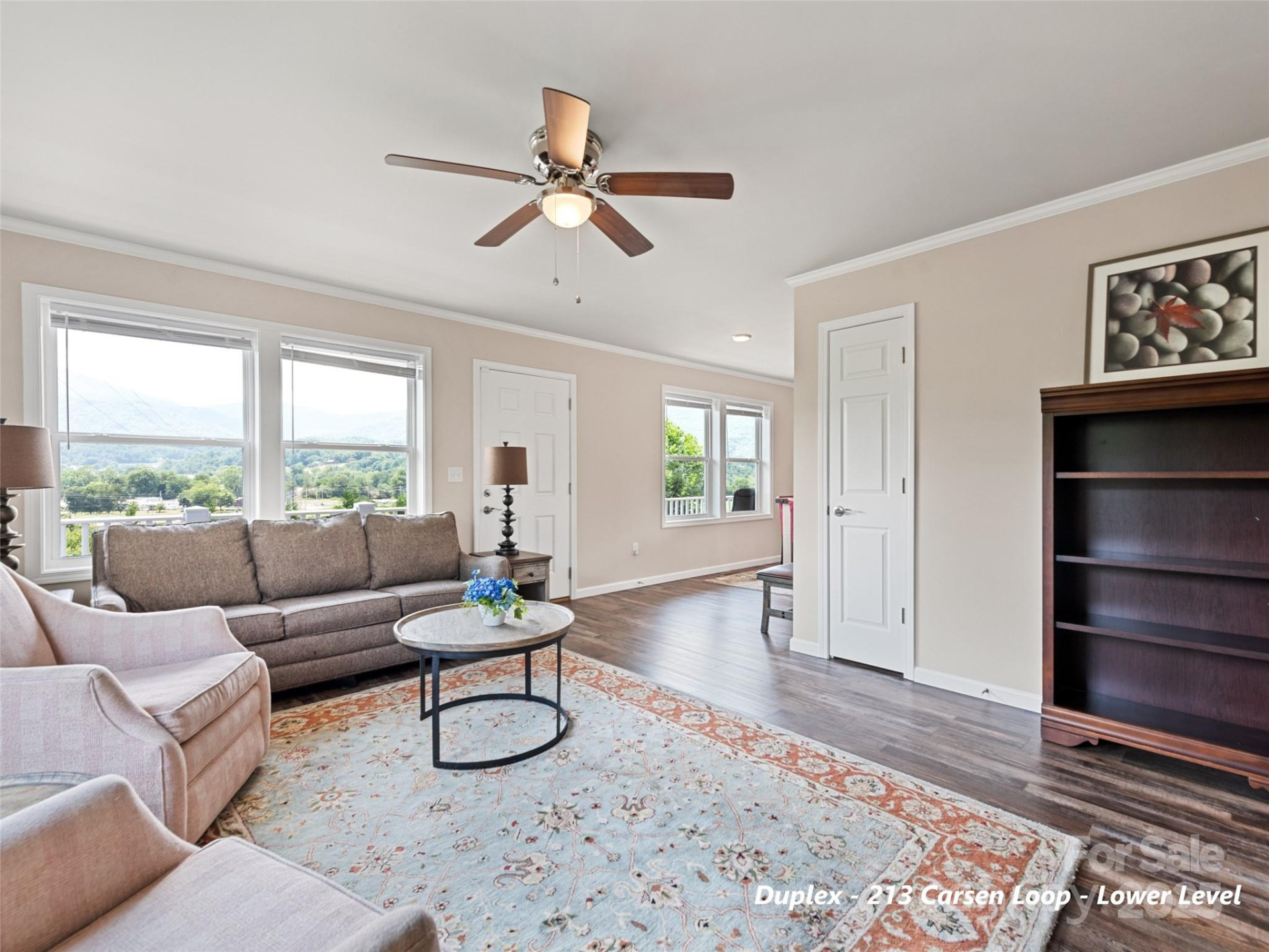 113 Bronco Way - Photo 2