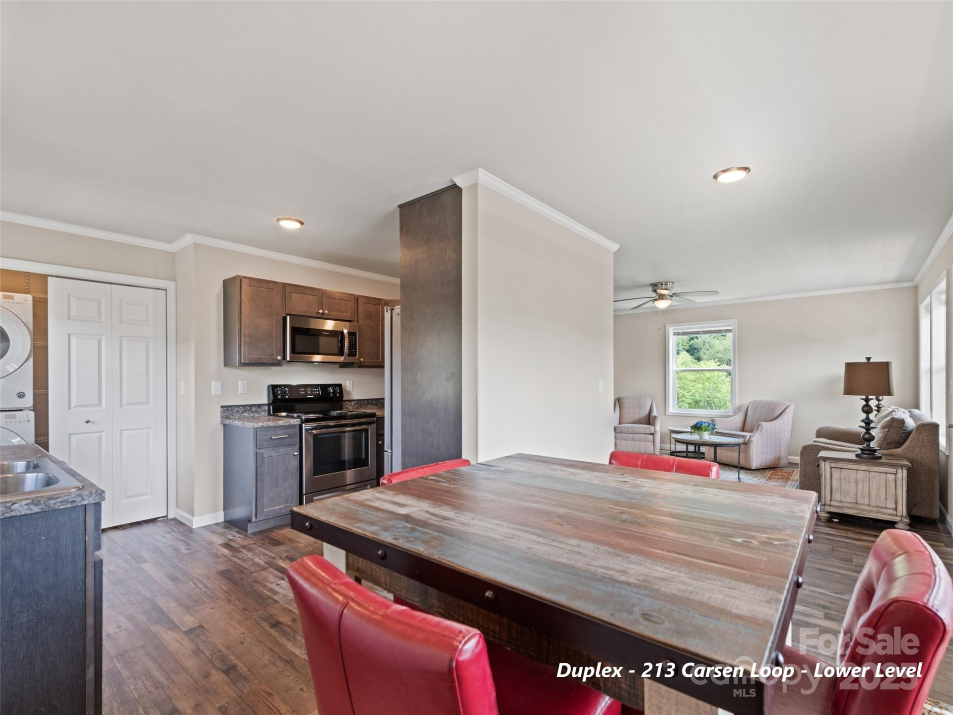 113 Bronco Way - Photo 11