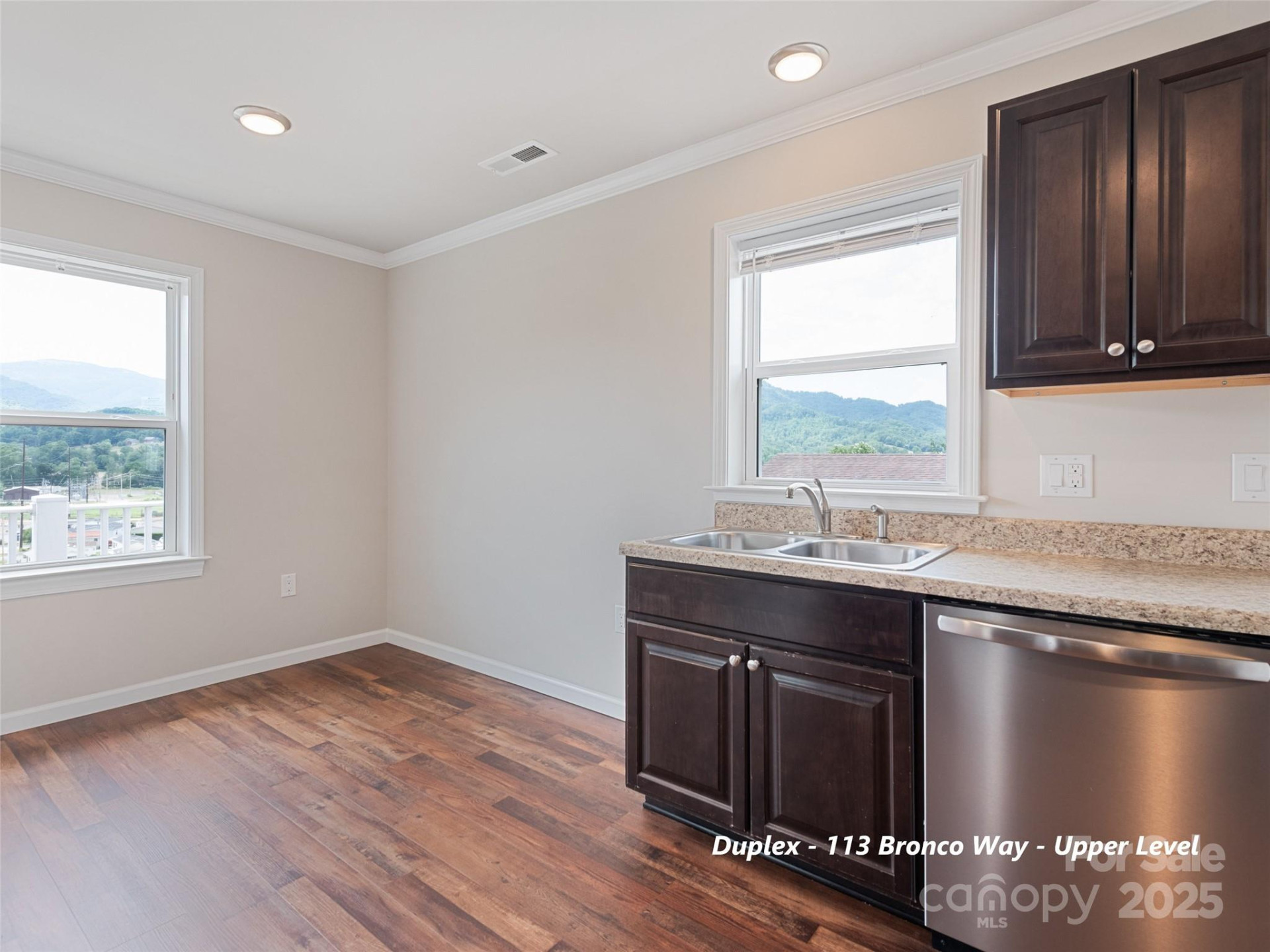 113 Bronco Way - Photo 32