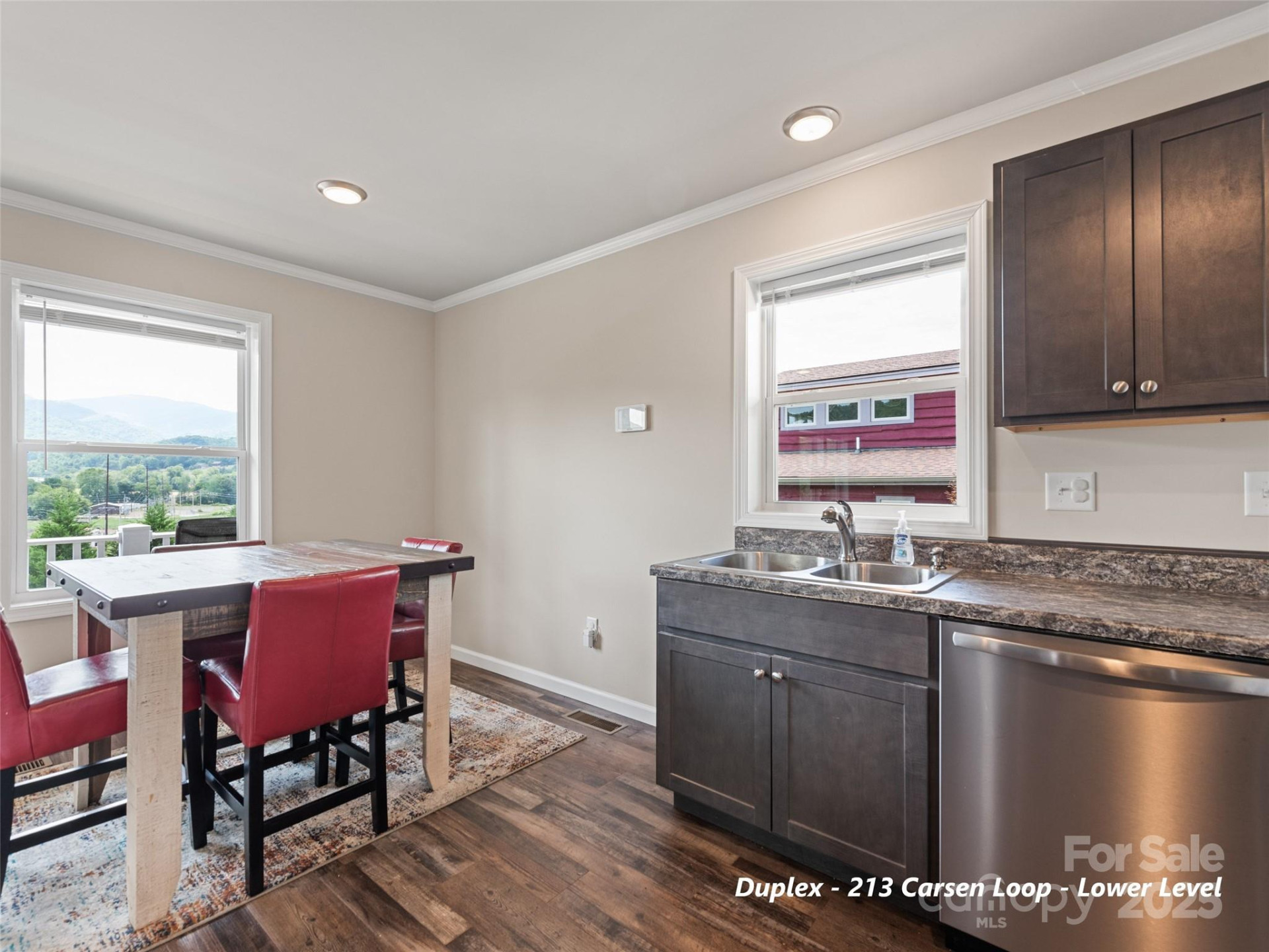 113 Bronco Way - Photo 8