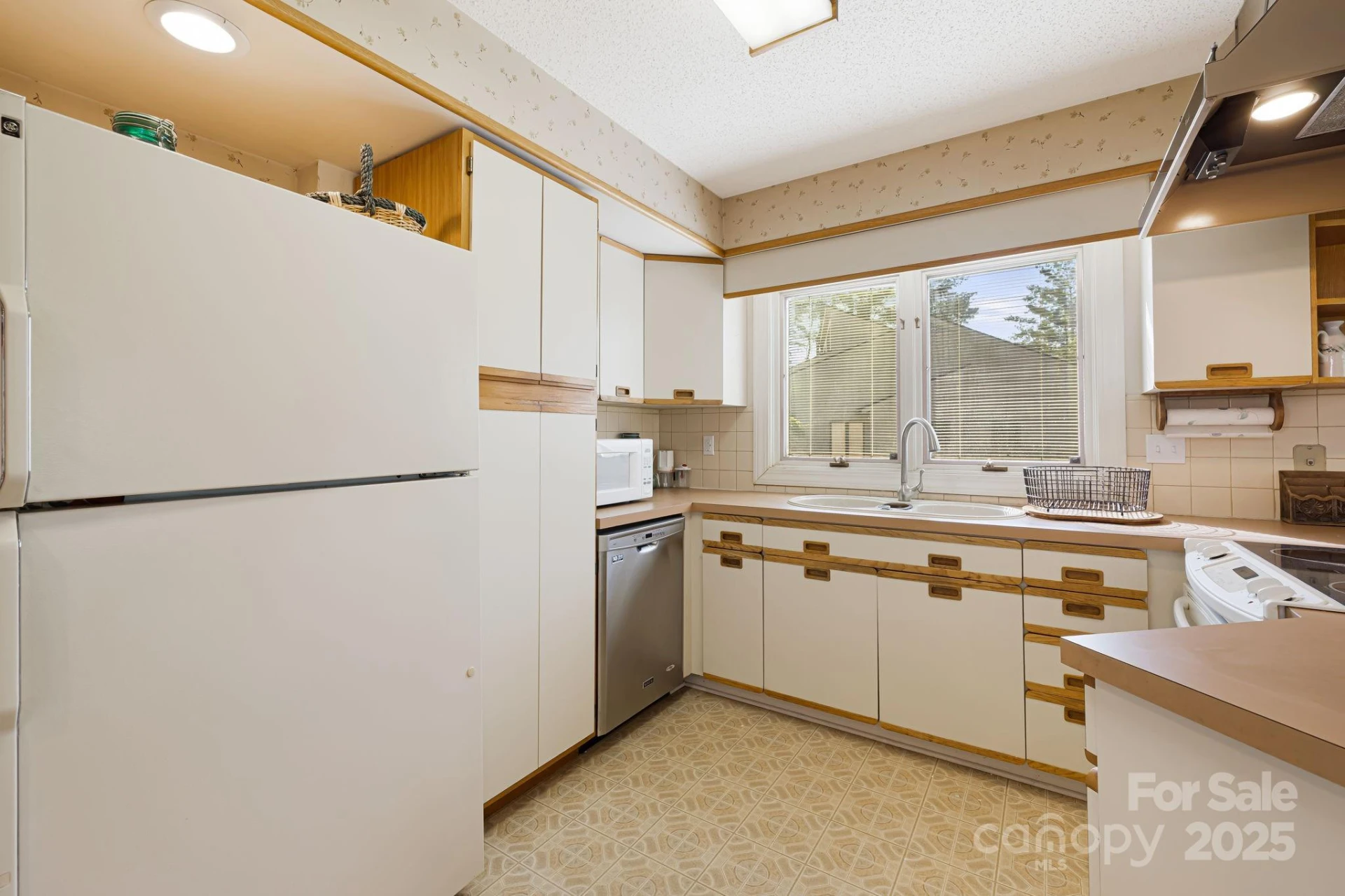 25 Westridge Court - Photo 8
