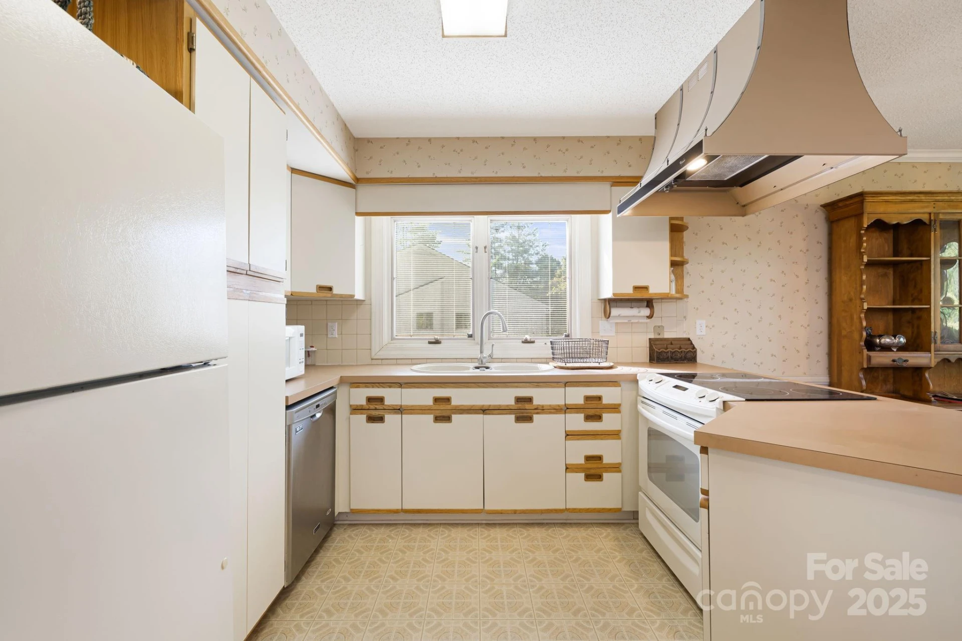 25 Westridge Court - Photo 10