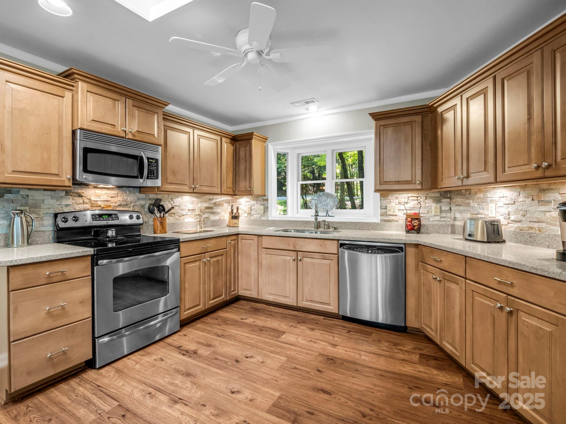 193 Downing Place #36 (MBL 539 5 38) - Photo 12