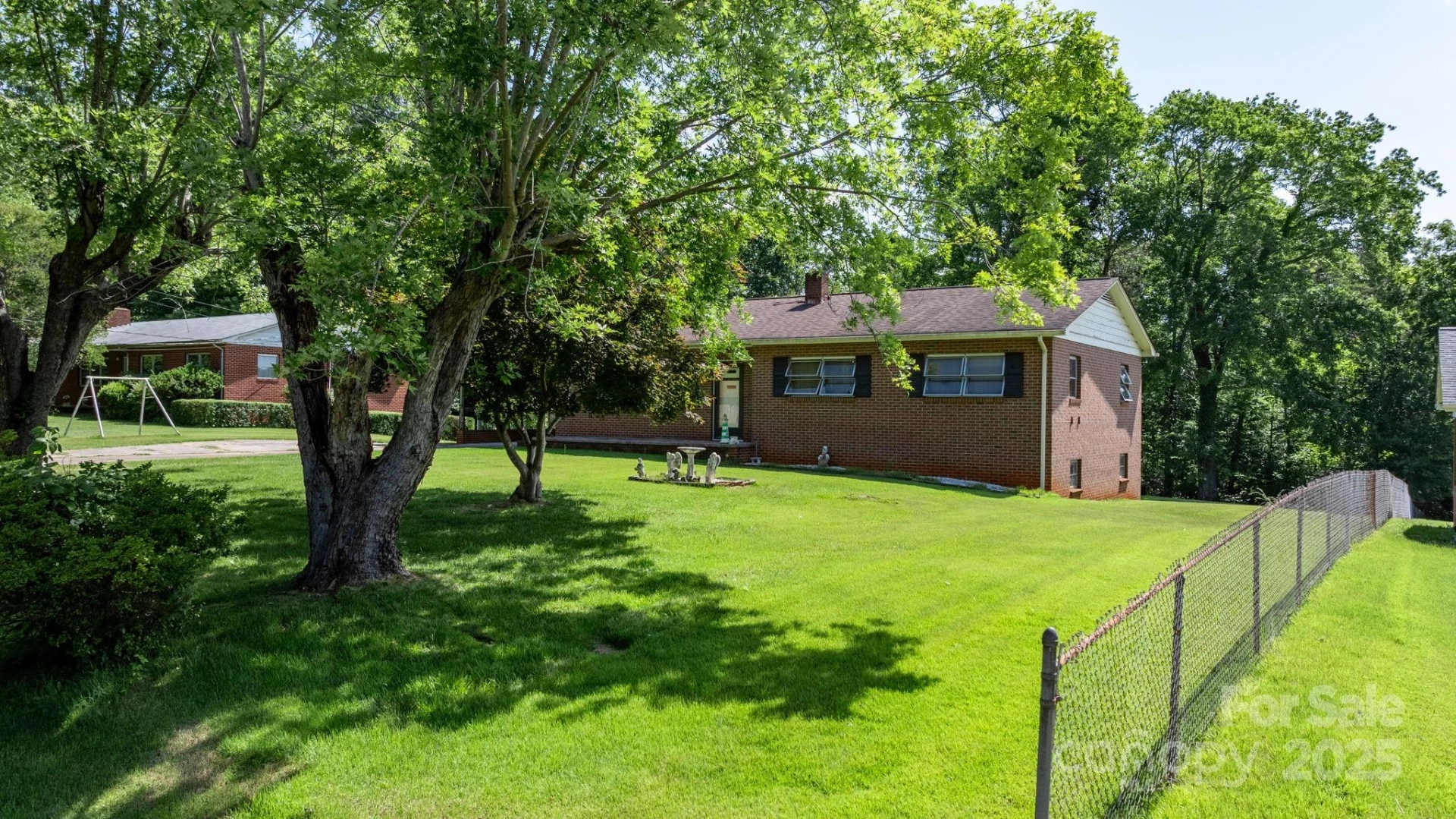 204 Whitley Road - Photo 2