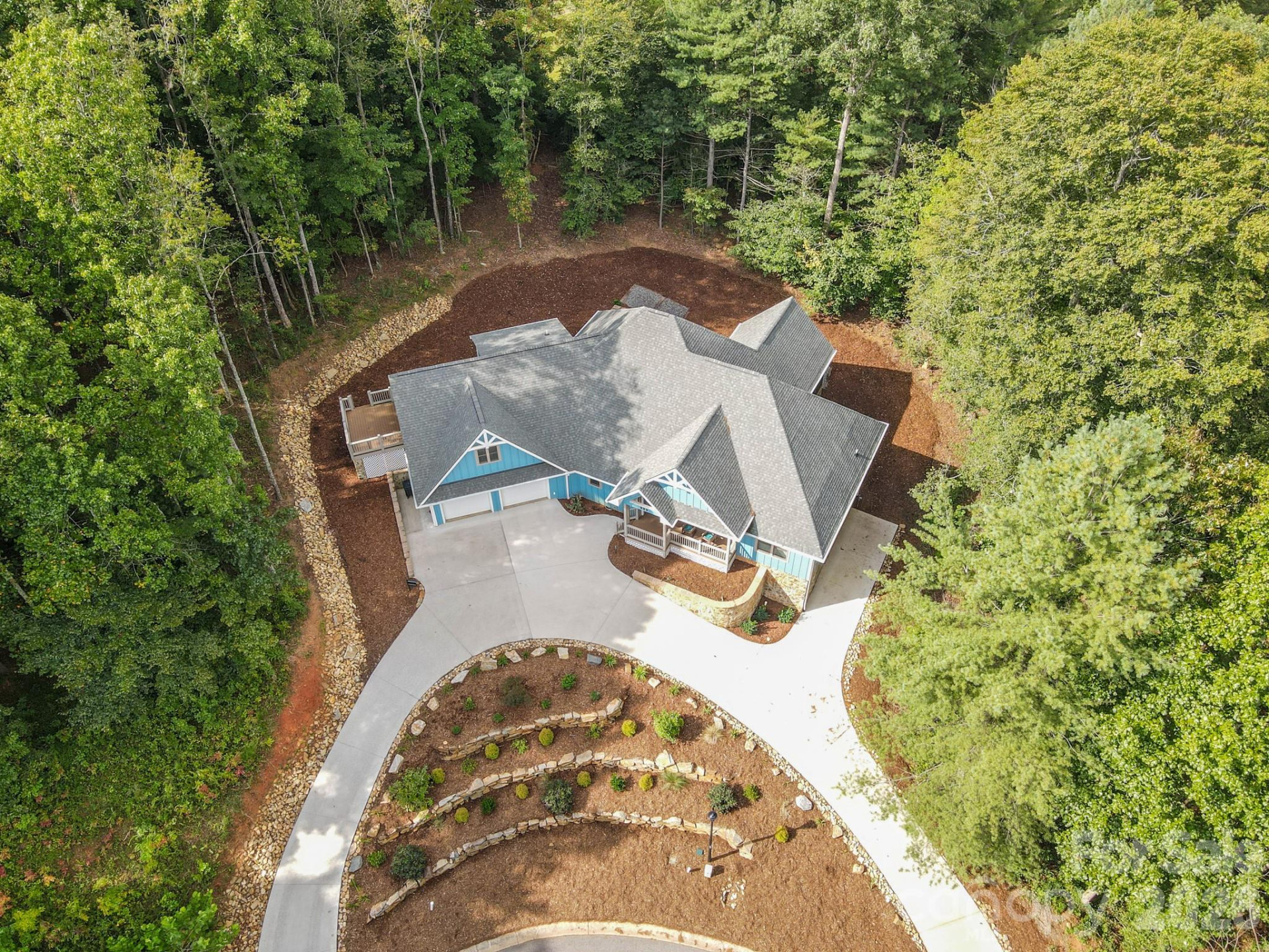 225 Henrys Glen Drive - Photo 2