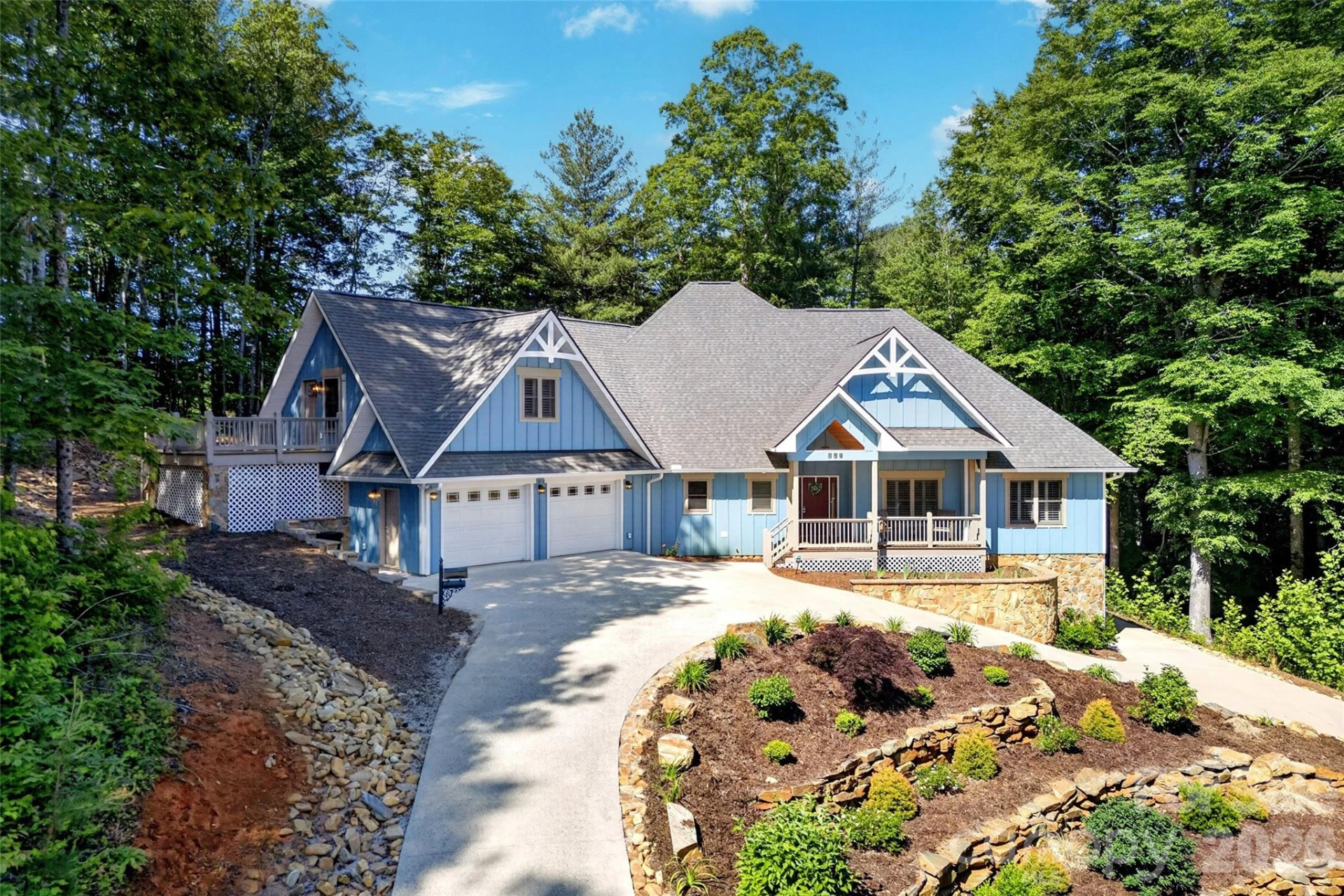 225 Henrys Glen Drive - Photo 2