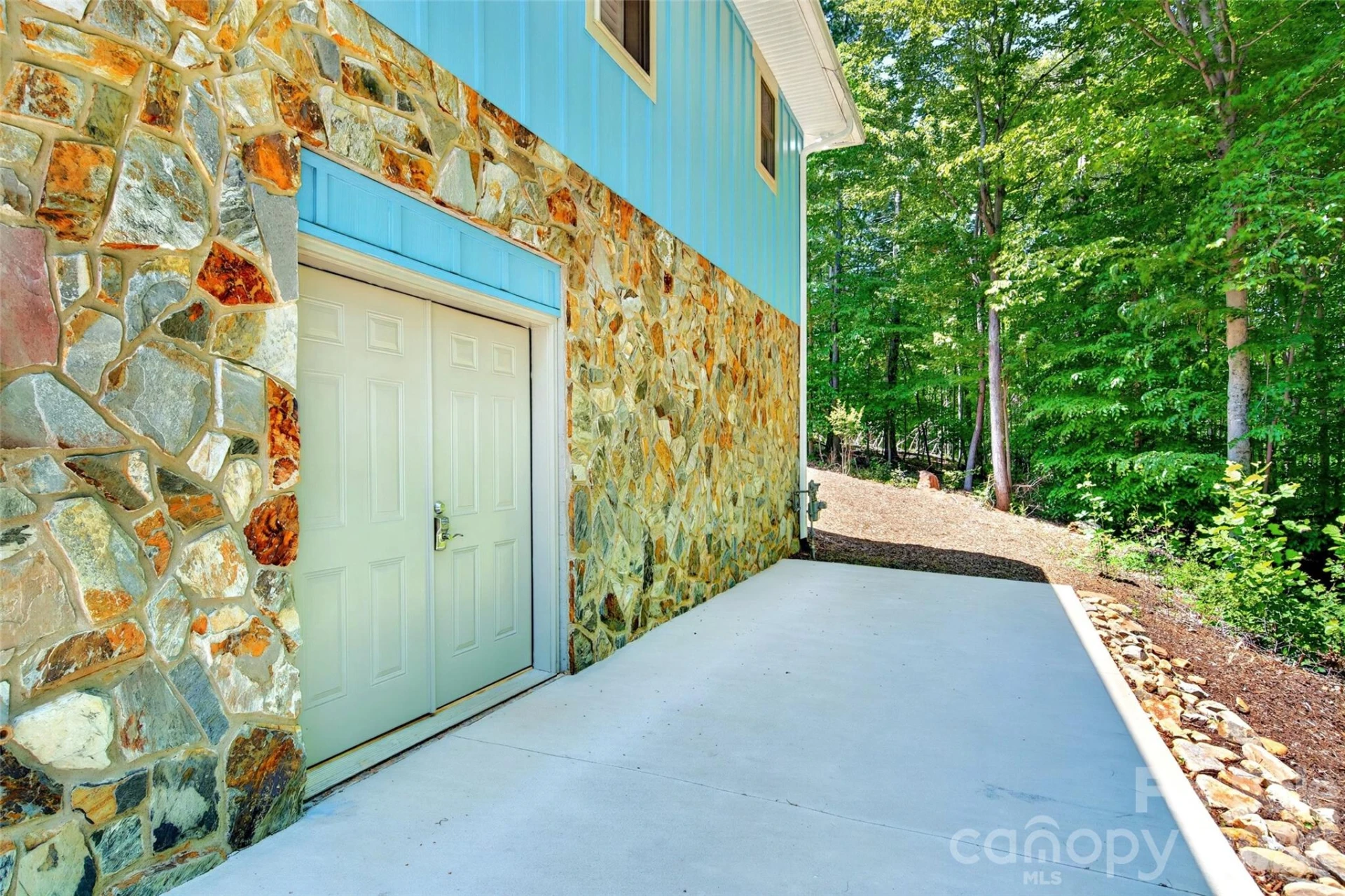 225 Henrys Glen Drive - Photo 46