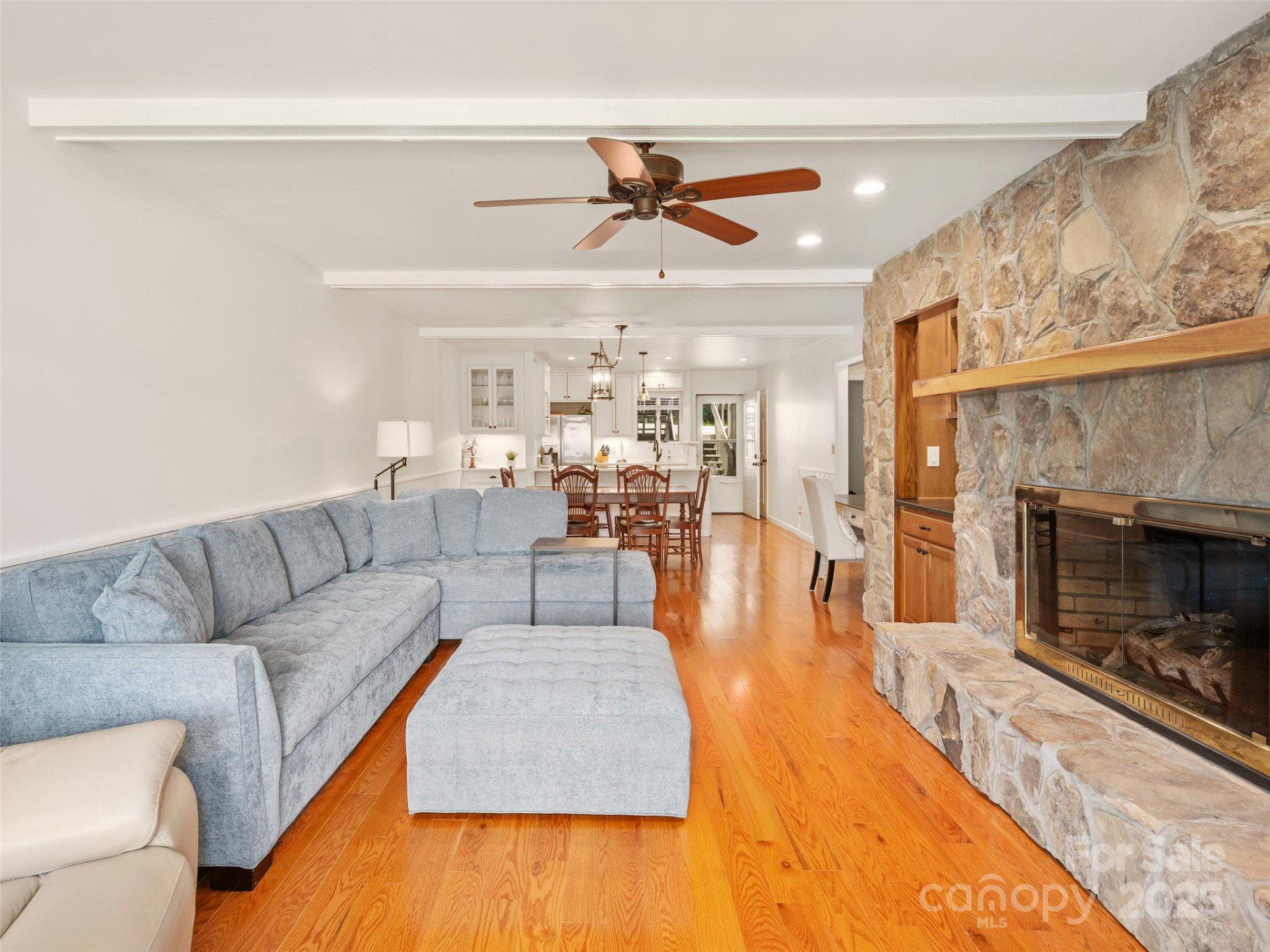 439 Fairway Lane - Photo 8